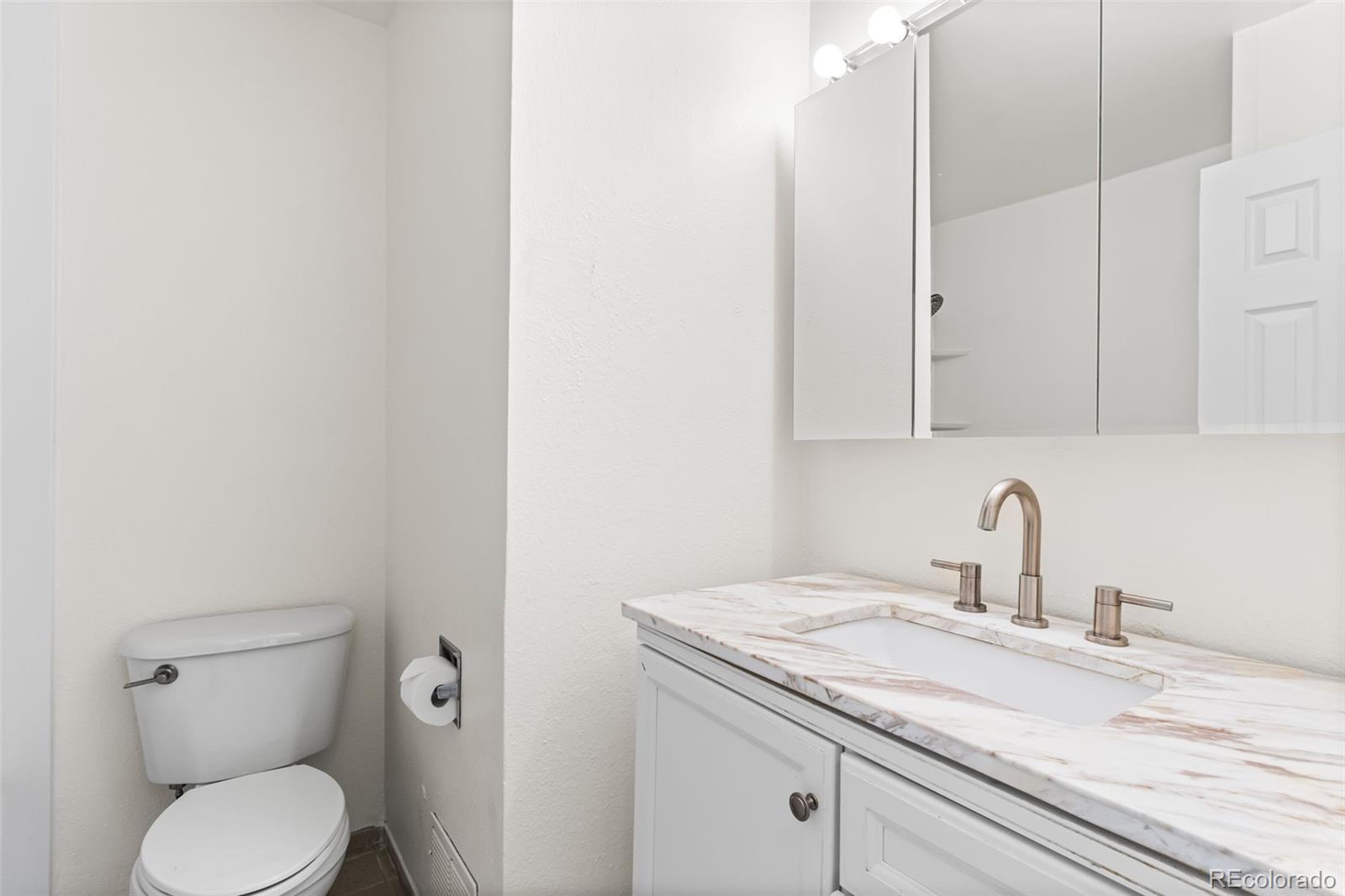 MLS Image #14 for 10390  tumbleweed drive,thornton, Colorado