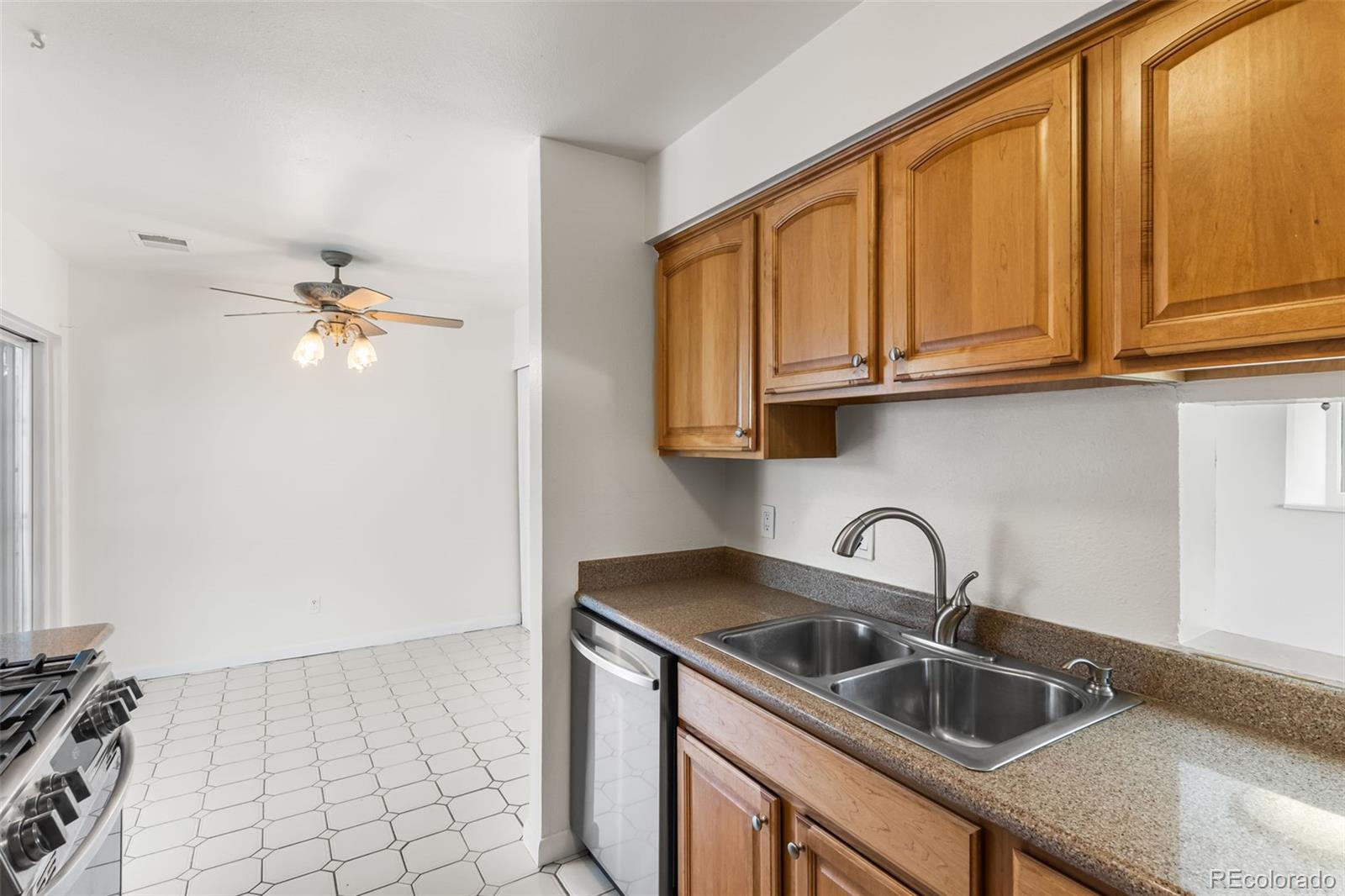MLS Image #8 for 10390  tumbleweed drive,thornton, Colorado