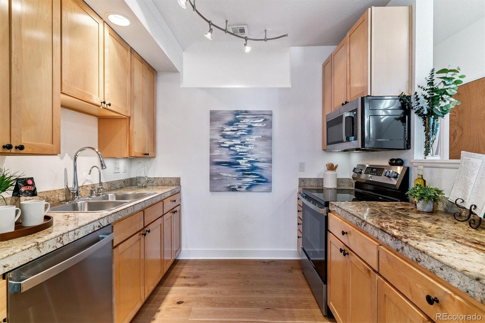 MLS Image #10 for 3195  blake street,denver, Colorado
