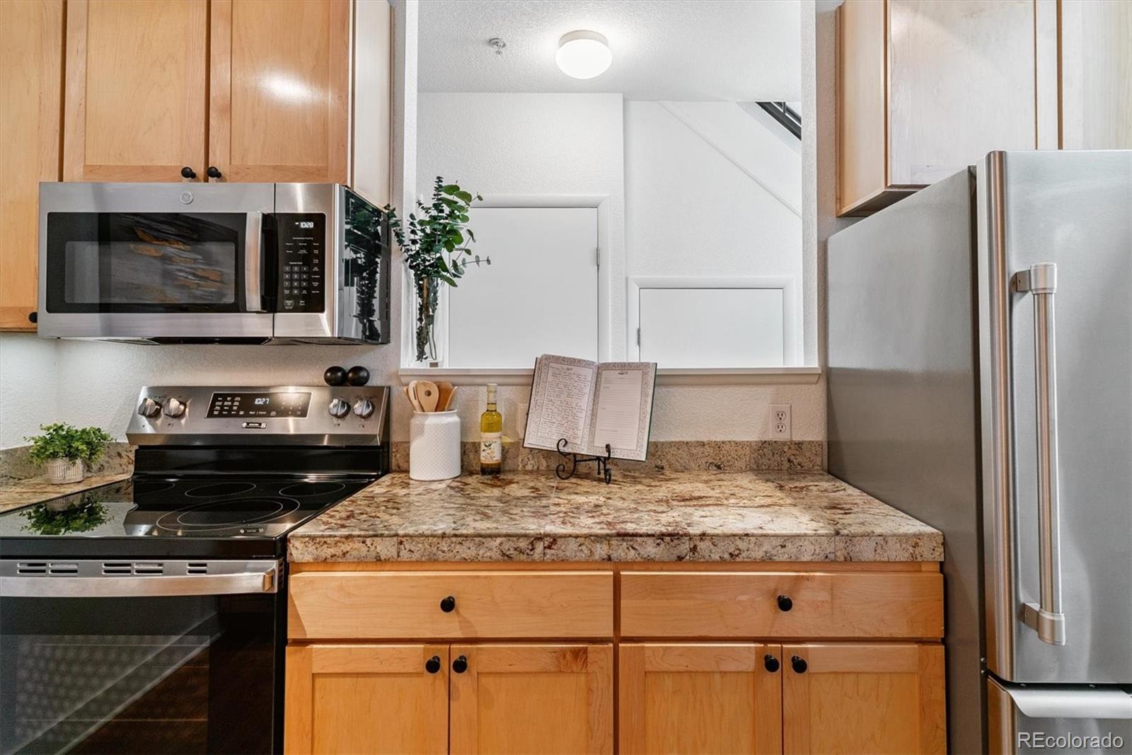 MLS Image #12 for 3195  blake street,denver, Colorado