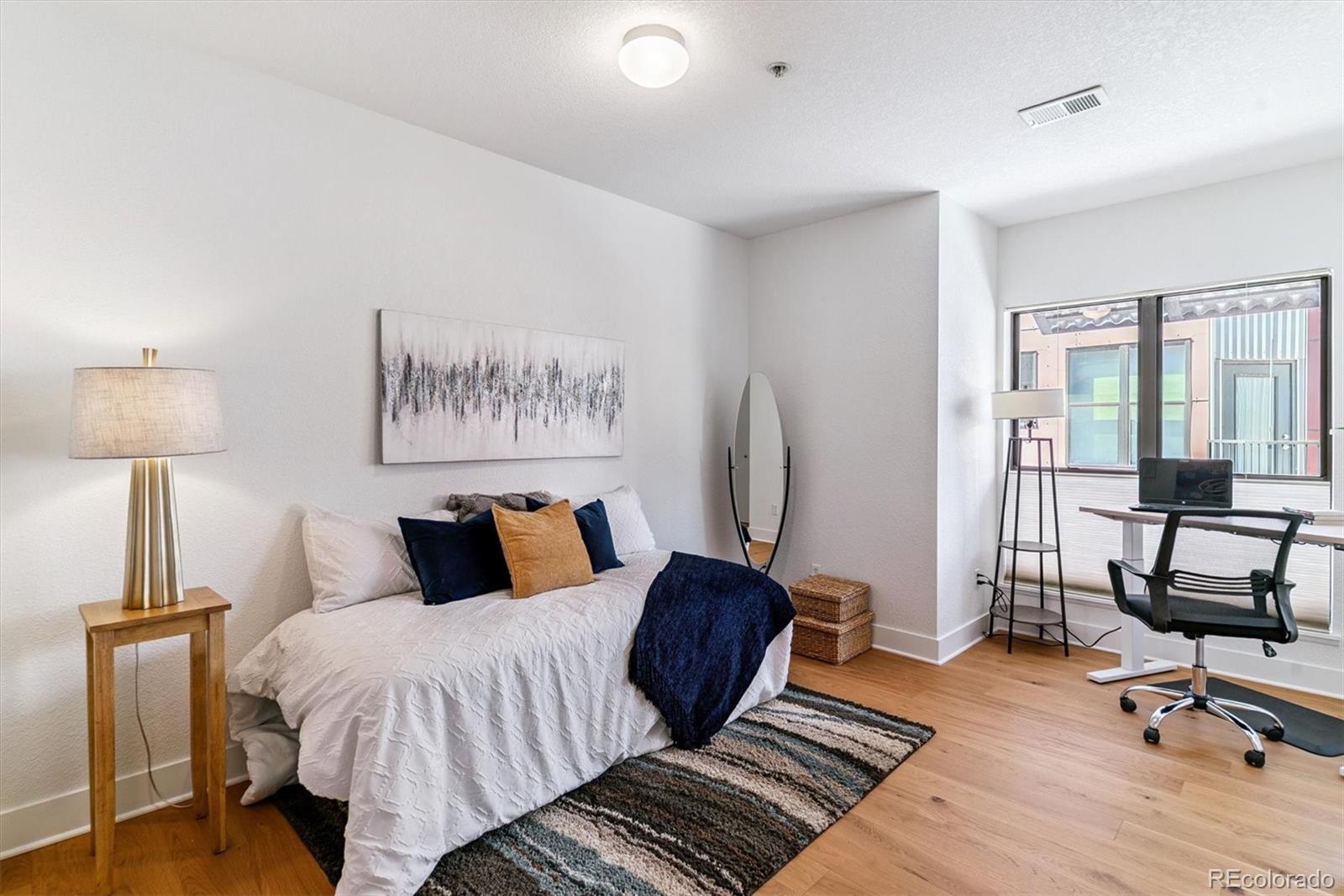 MLS Image #15 for 3195  blake street,denver, Colorado