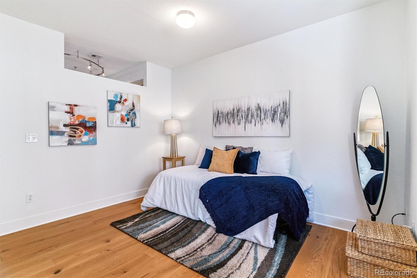 MLS Image #17 for 3195  blake street,denver, Colorado