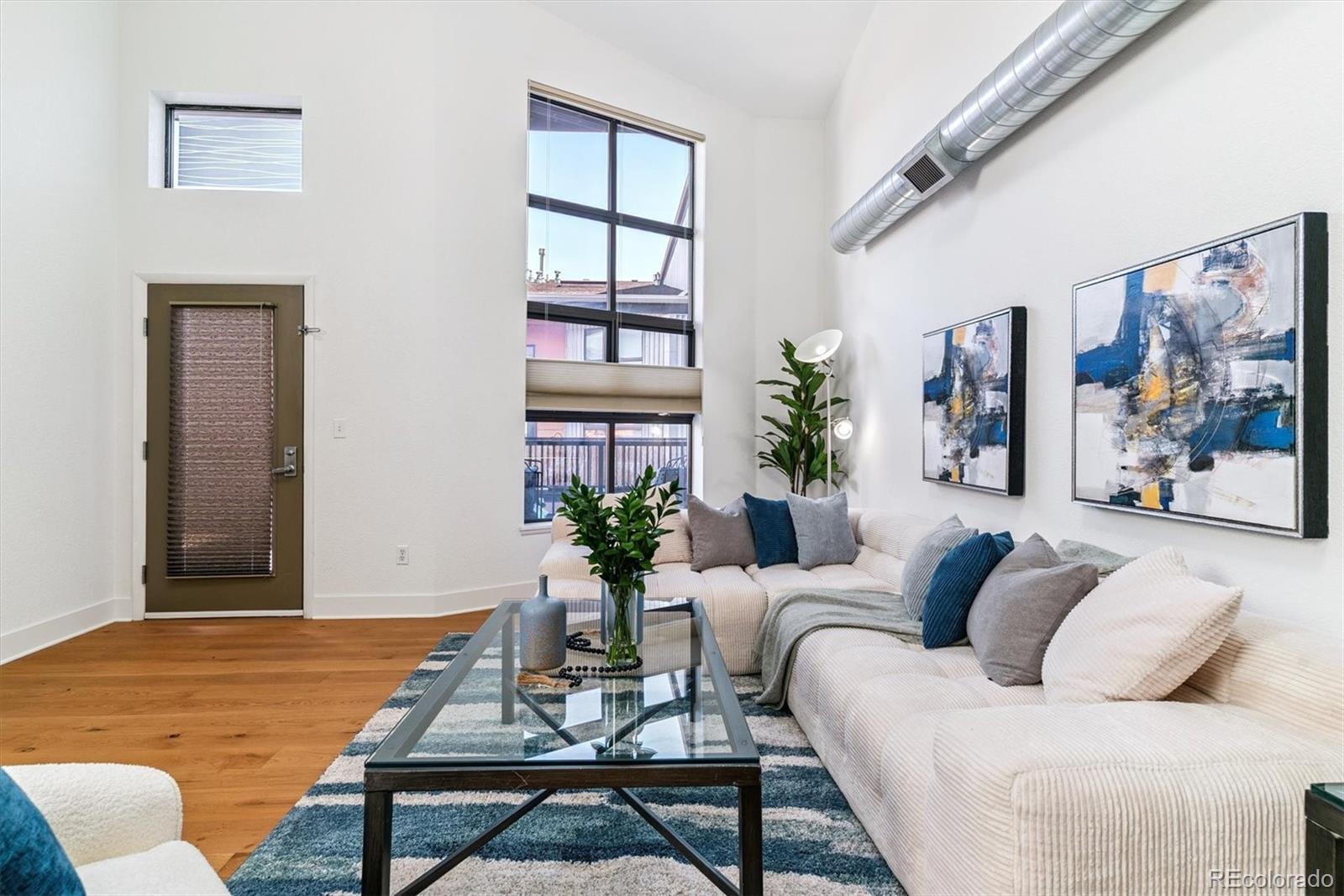 MLS Image #2 for 3195  blake street,denver, Colorado