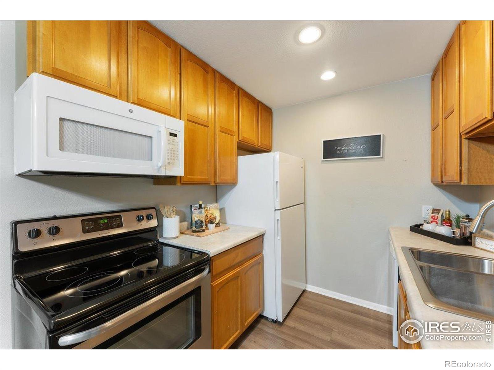 MLS Image #12 for 512 e monroe drive,fort collins, Colorado