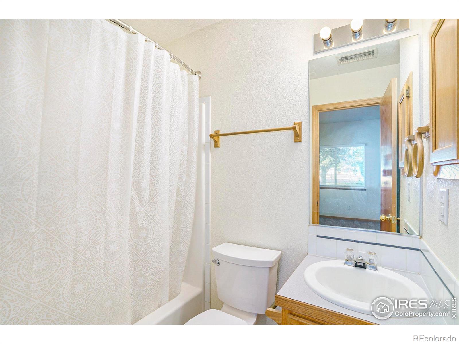 MLS Image #3 for 950  52nd ave ct,greeley, Colorado