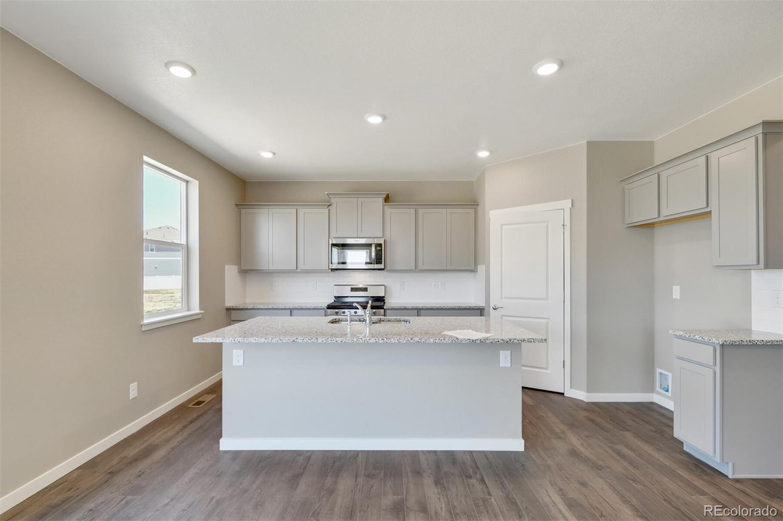MLS Image #3 for 9910  biscay street,commerce city, Colorado