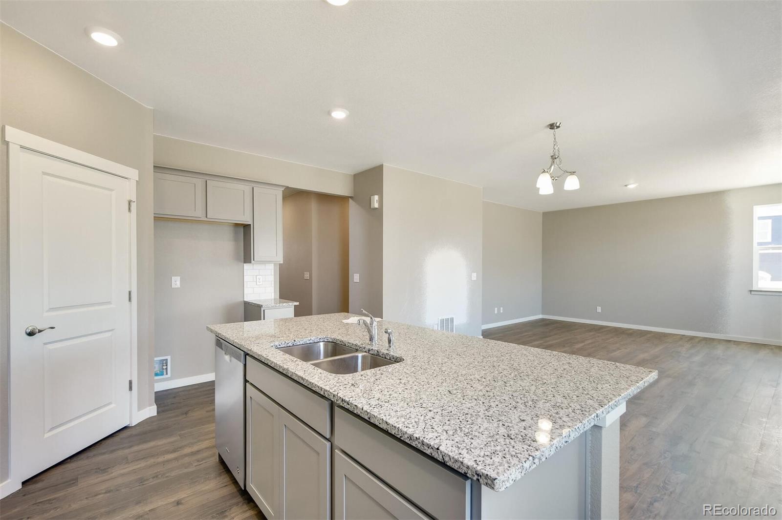 MLS Image #7 for 9910  biscay street,commerce city, Colorado