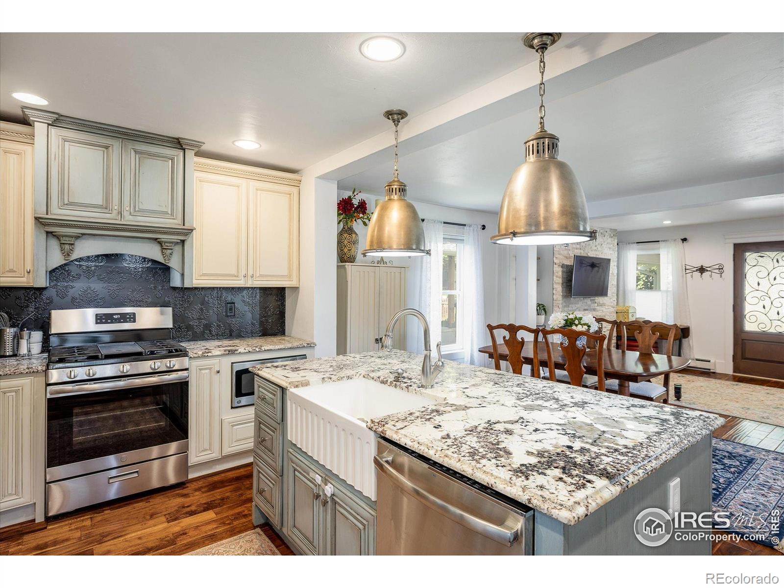 MLS Image #11 for 3943  newton street,denver, Colorado