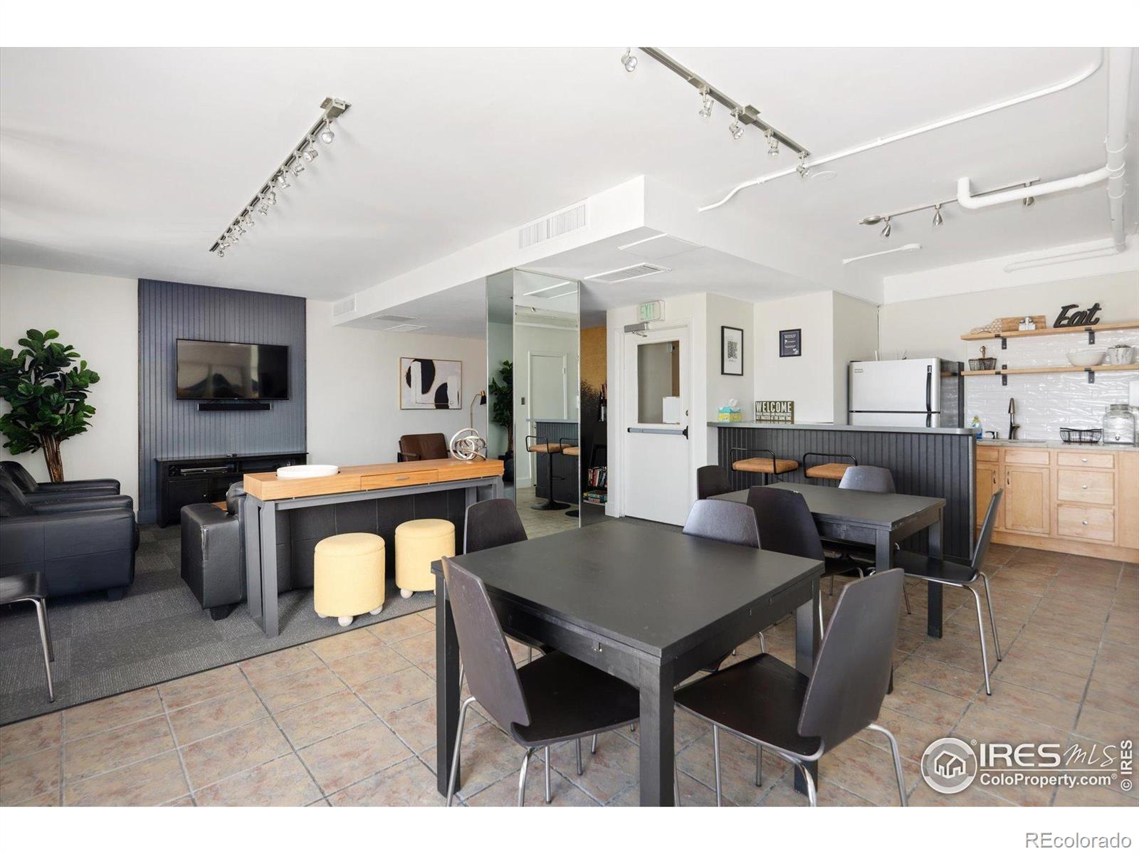 MLS Image #33 for 790 n washington street,denver, Colorado