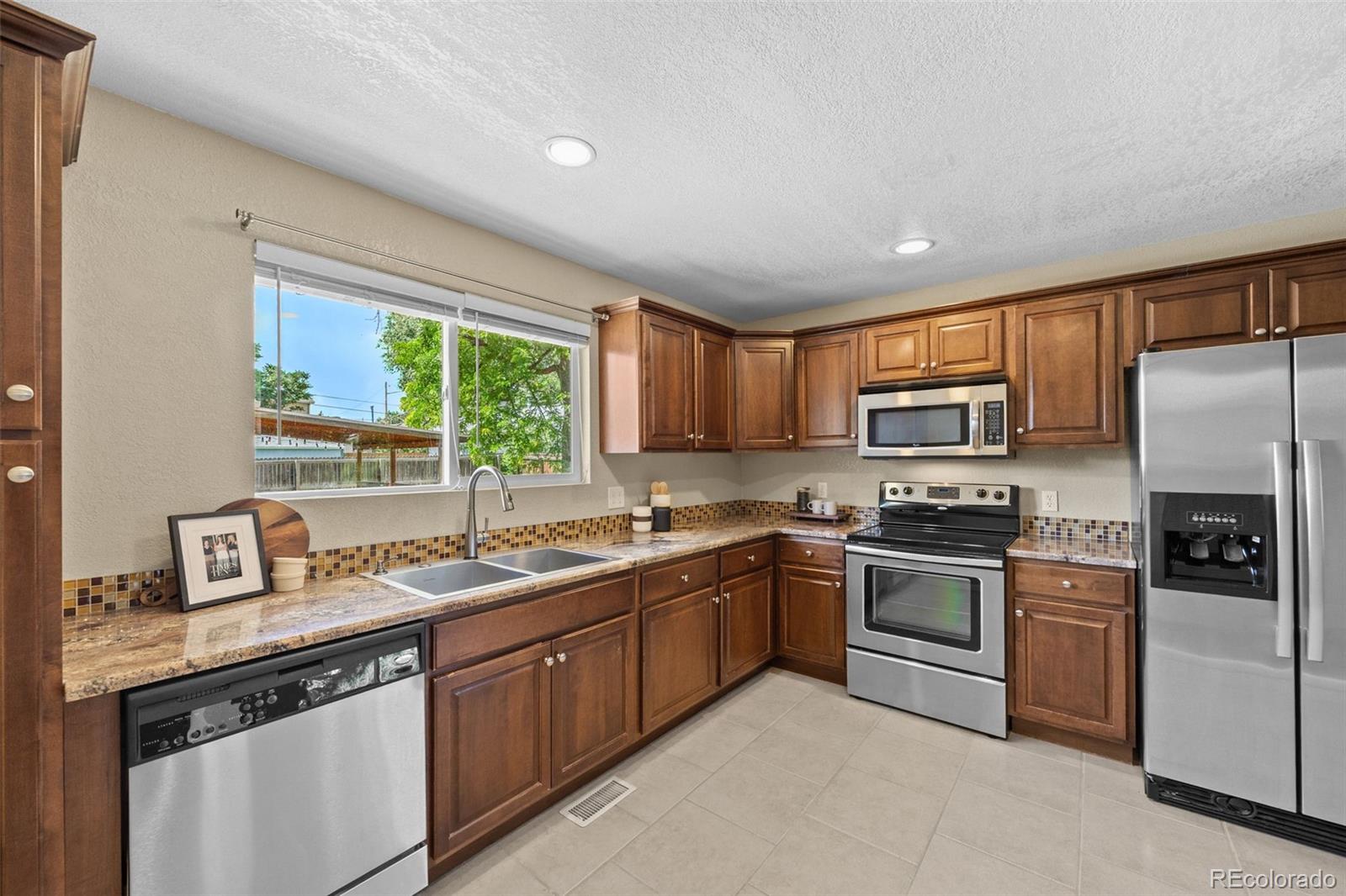 MLS Image #9 for 2380 w baltic place,englewood, Colorado