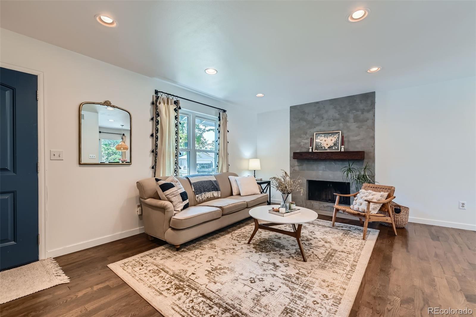MLS Image #3 for 3955 s nucla street,aurora, Colorado