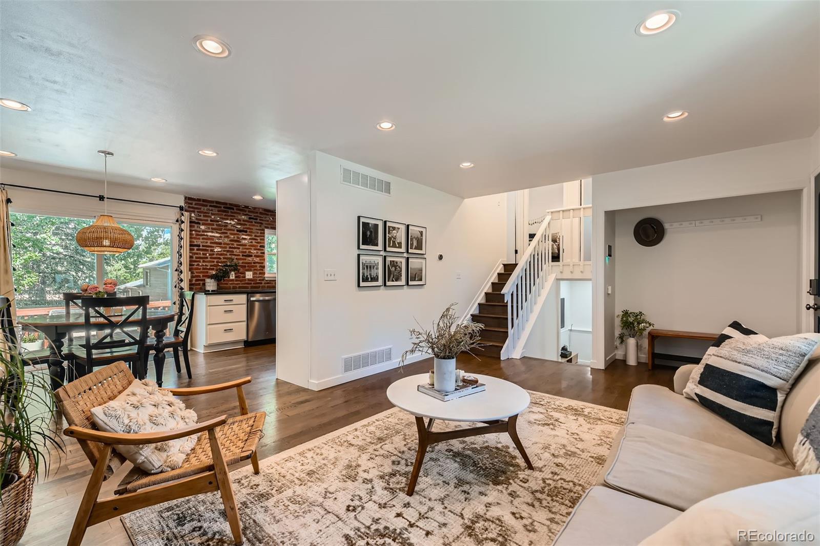 MLS Image #4 for 3955 s nucla street,aurora, Colorado