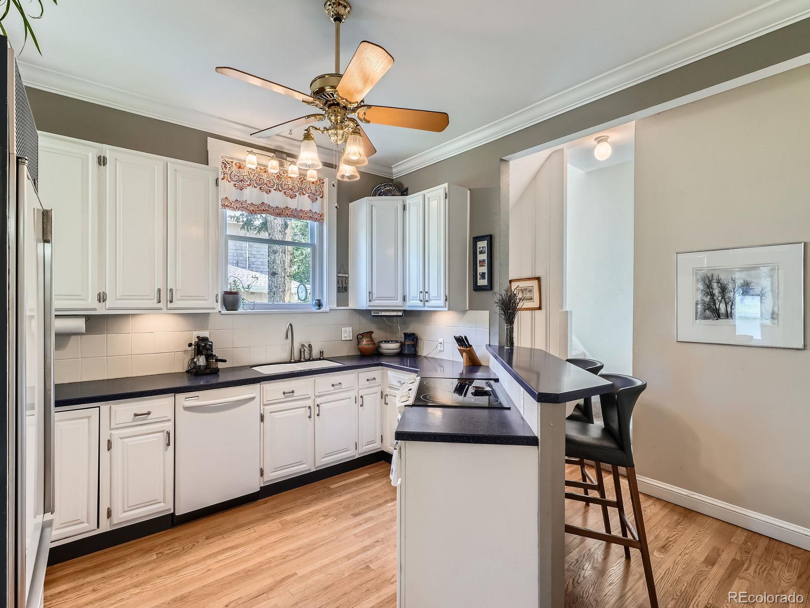 MLS Image #11 for 4045 e 19th avenue,denver, Colorado