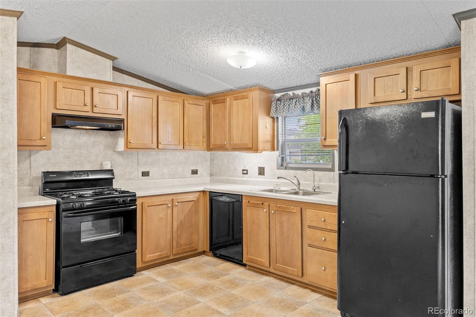MLS Image #12 for 715 e chester street,lafayette, Colorado