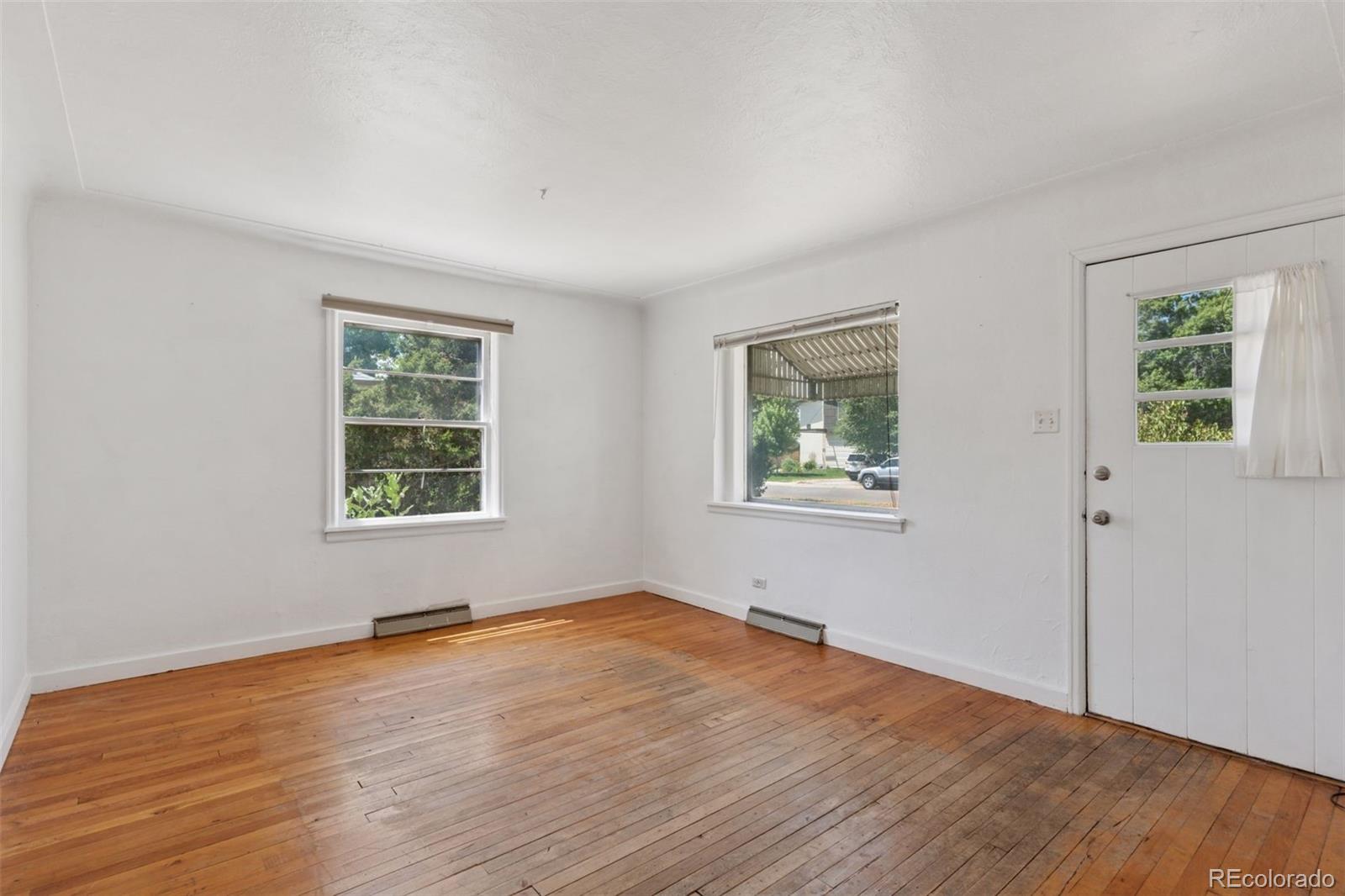 MLS Image #4 for 1832 s saint paul street,denver, Colorado