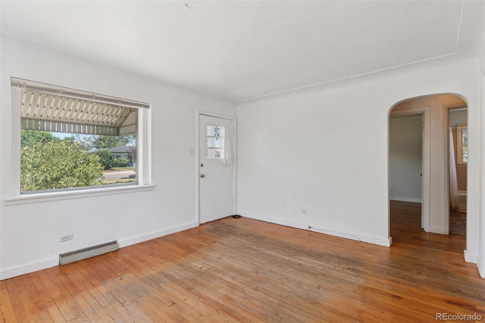 MLS Image #5 for 1832 s saint paul street,denver, Colorado