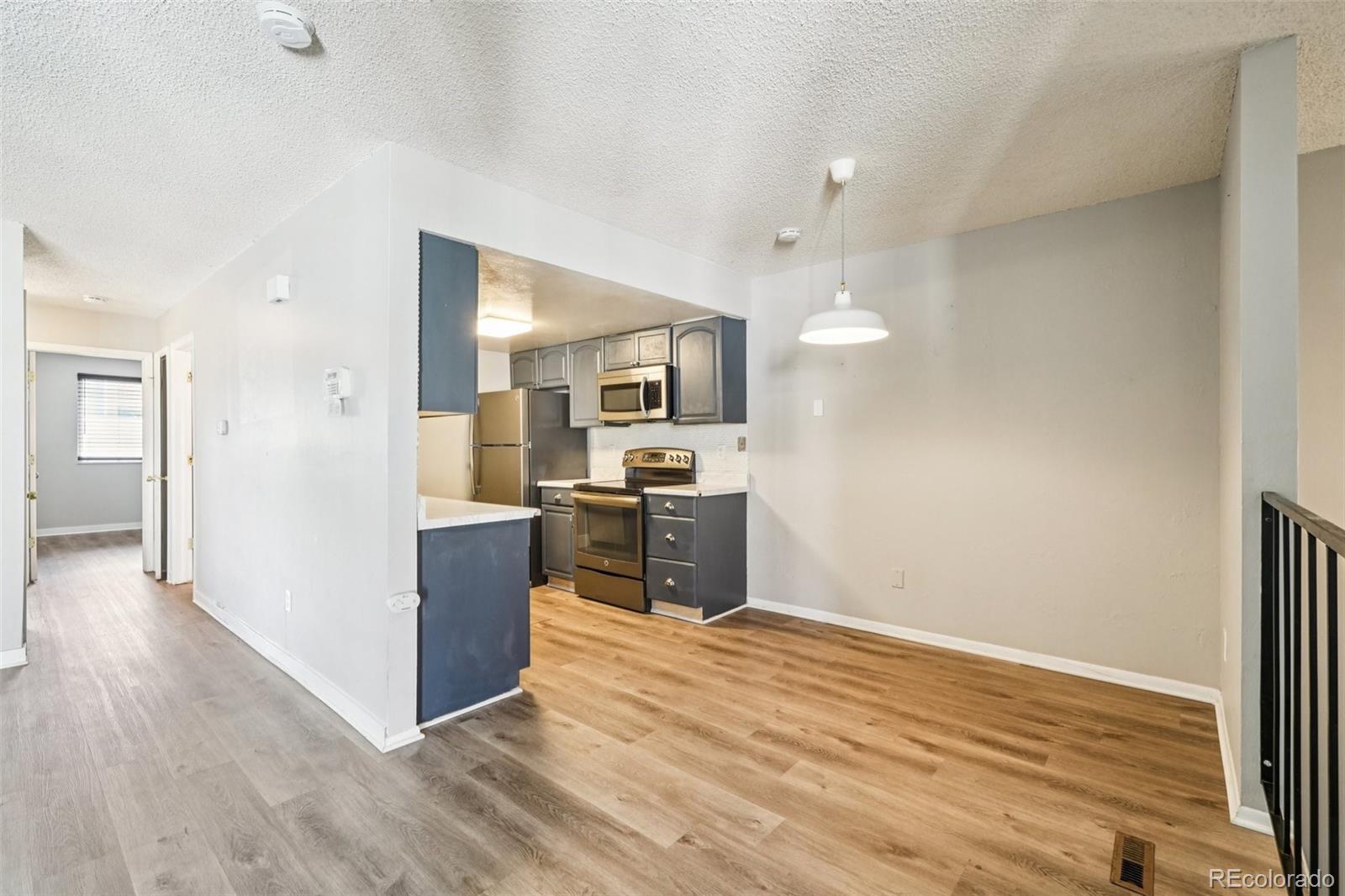 MLS Image #11 for 14590 e 13th avenue,aurora, Colorado