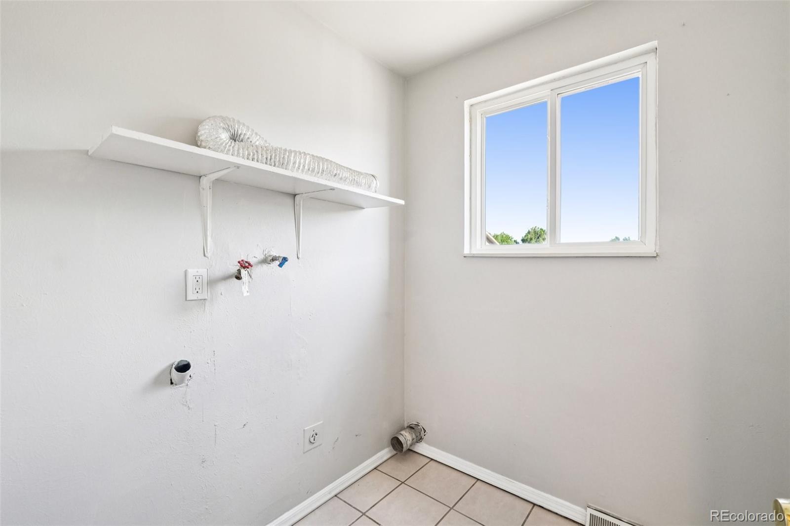MLS Image #18 for 14590 e 13th avenue,aurora, Colorado