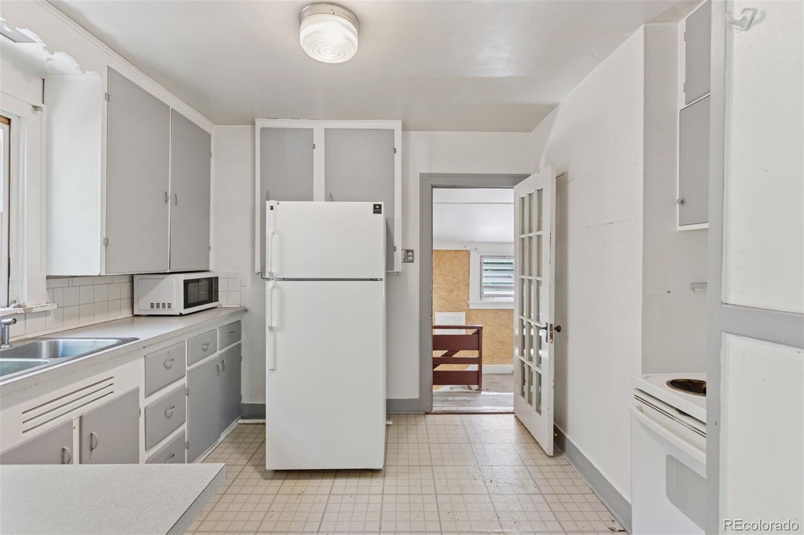 MLS Image #11 for 712  locust street,denver, Colorado