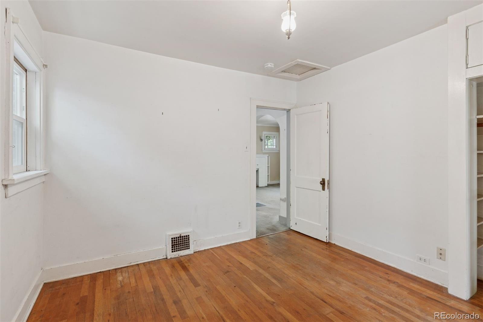 MLS Image #15 for 712  locust street,denver, Colorado