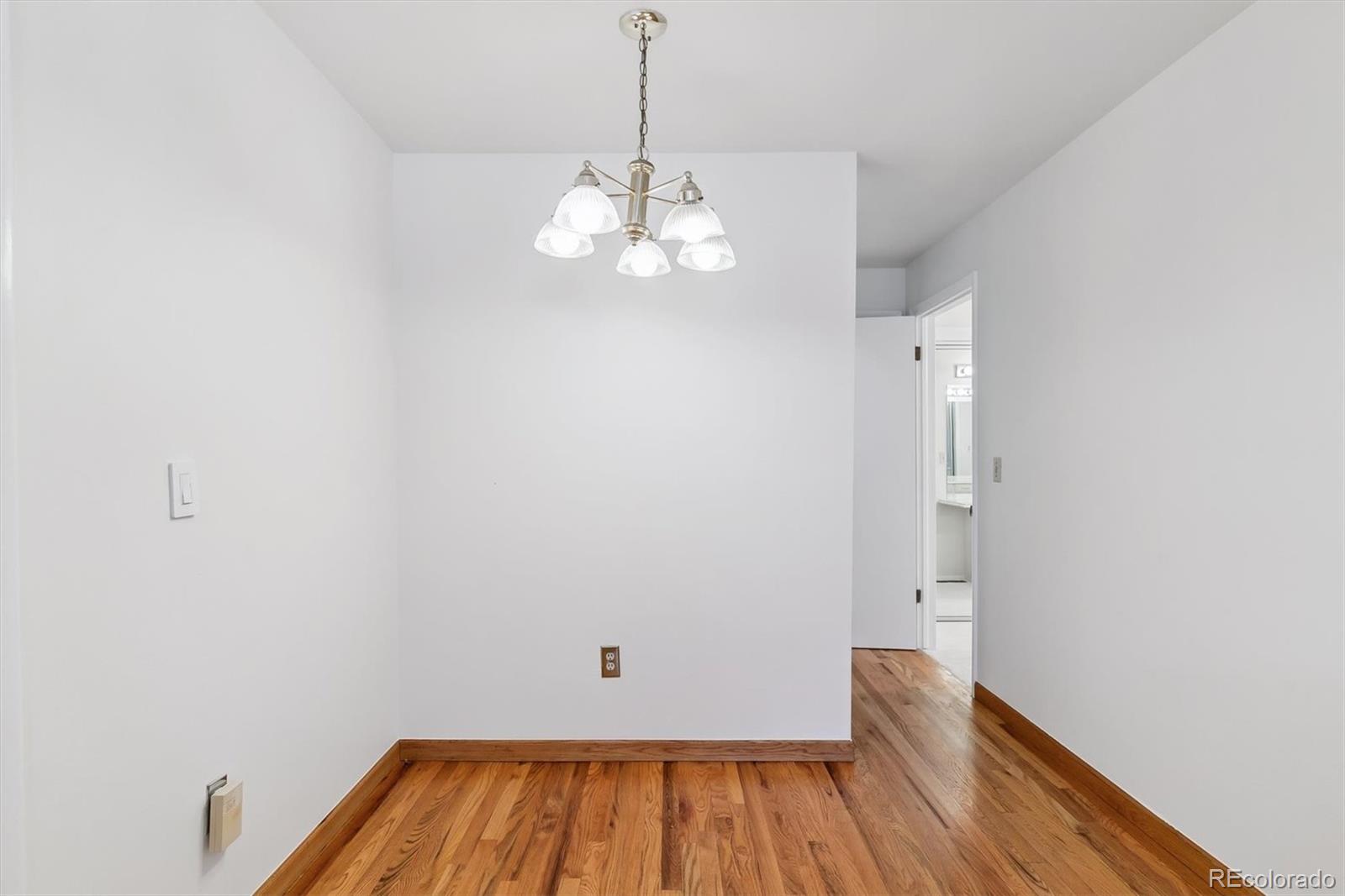 MLS Image #10 for 6977 e girard avenue,denver, Colorado