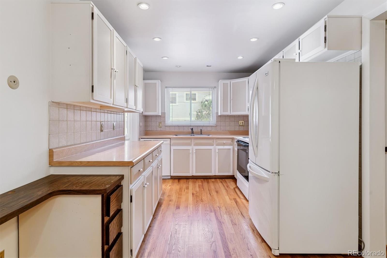 MLS Image #8 for 6977 e girard avenue,denver, Colorado