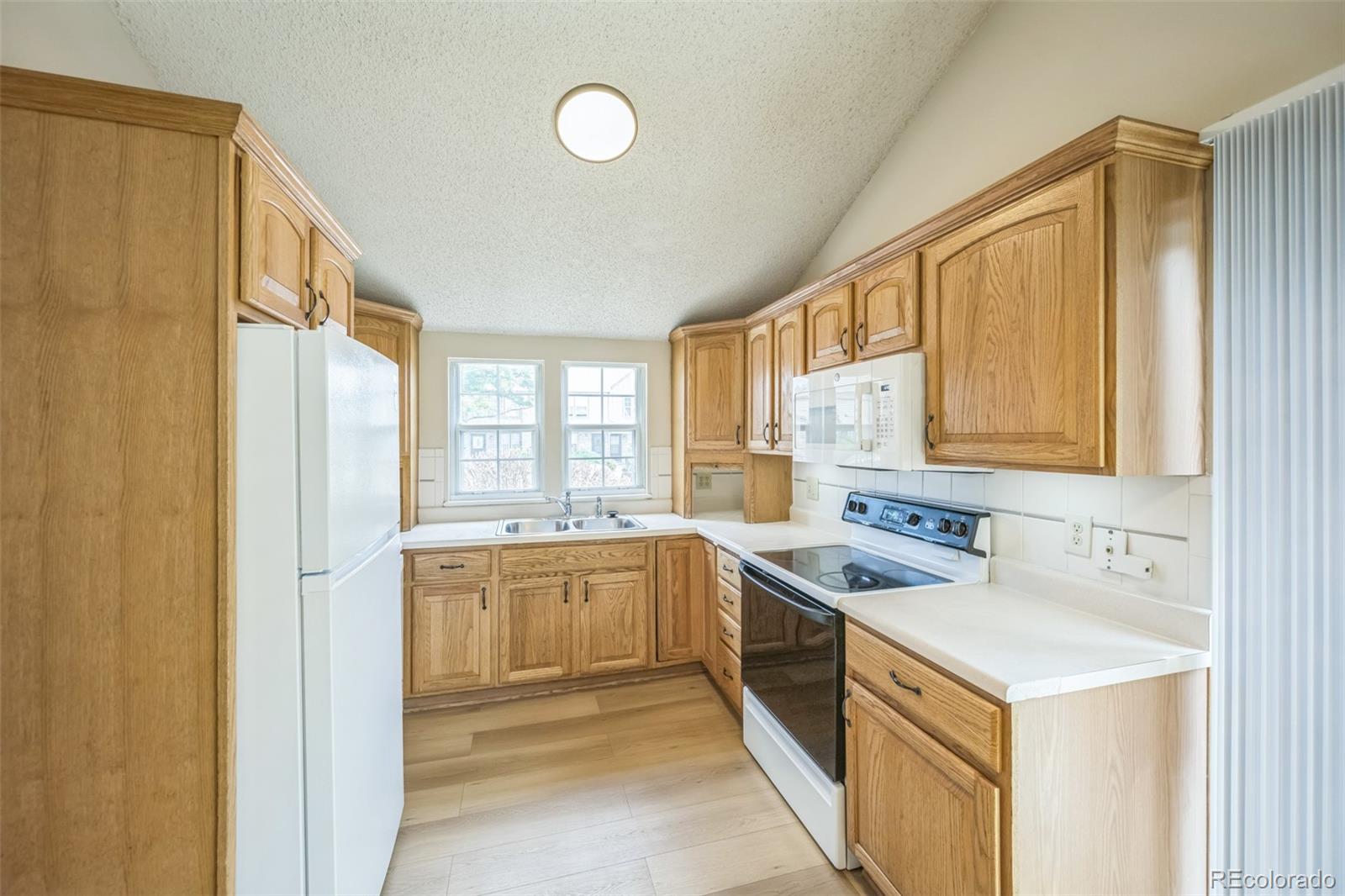 MLS Image #11 for 9642 w chatfield avenue,littleton, Colorado