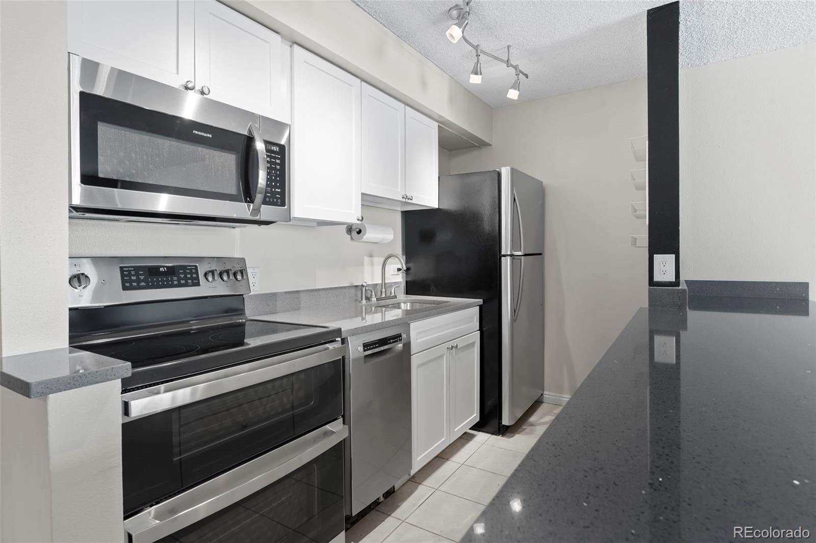 MLS Image #3 for 1020  15th street,denver, Colorado