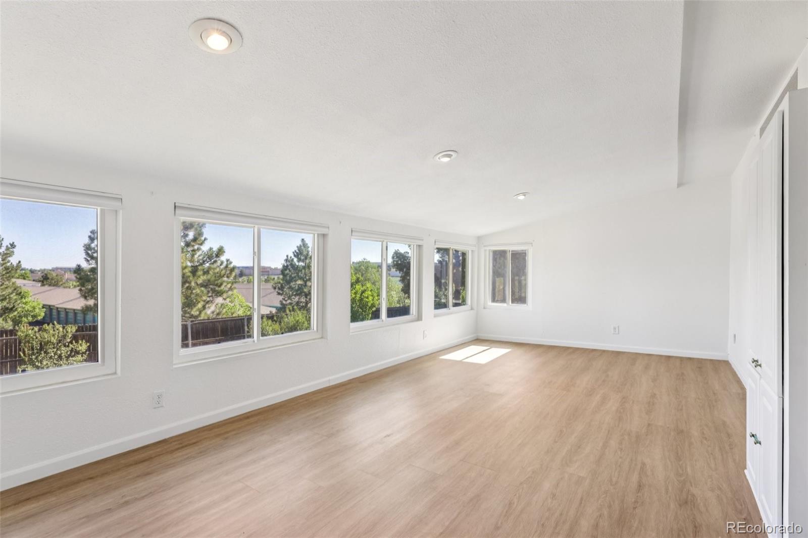 MLS Image #11 for 108  olympus circle,lone tree, Colorado