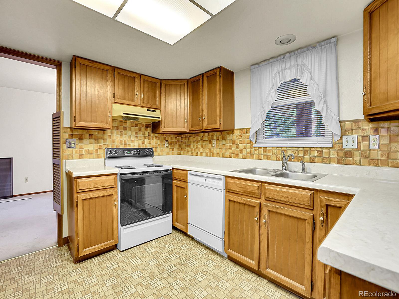 MLS Image #5 for 3180  zinnia court,golden, Colorado