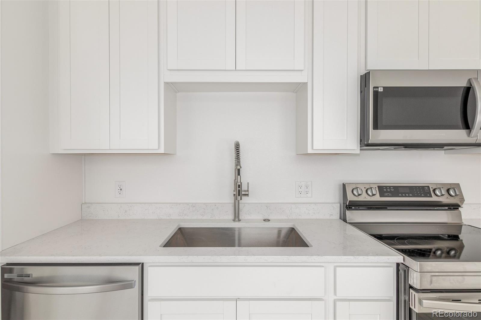 MLS Image #5 for 1634 n sheridan boulevard 307,denver, Colorado