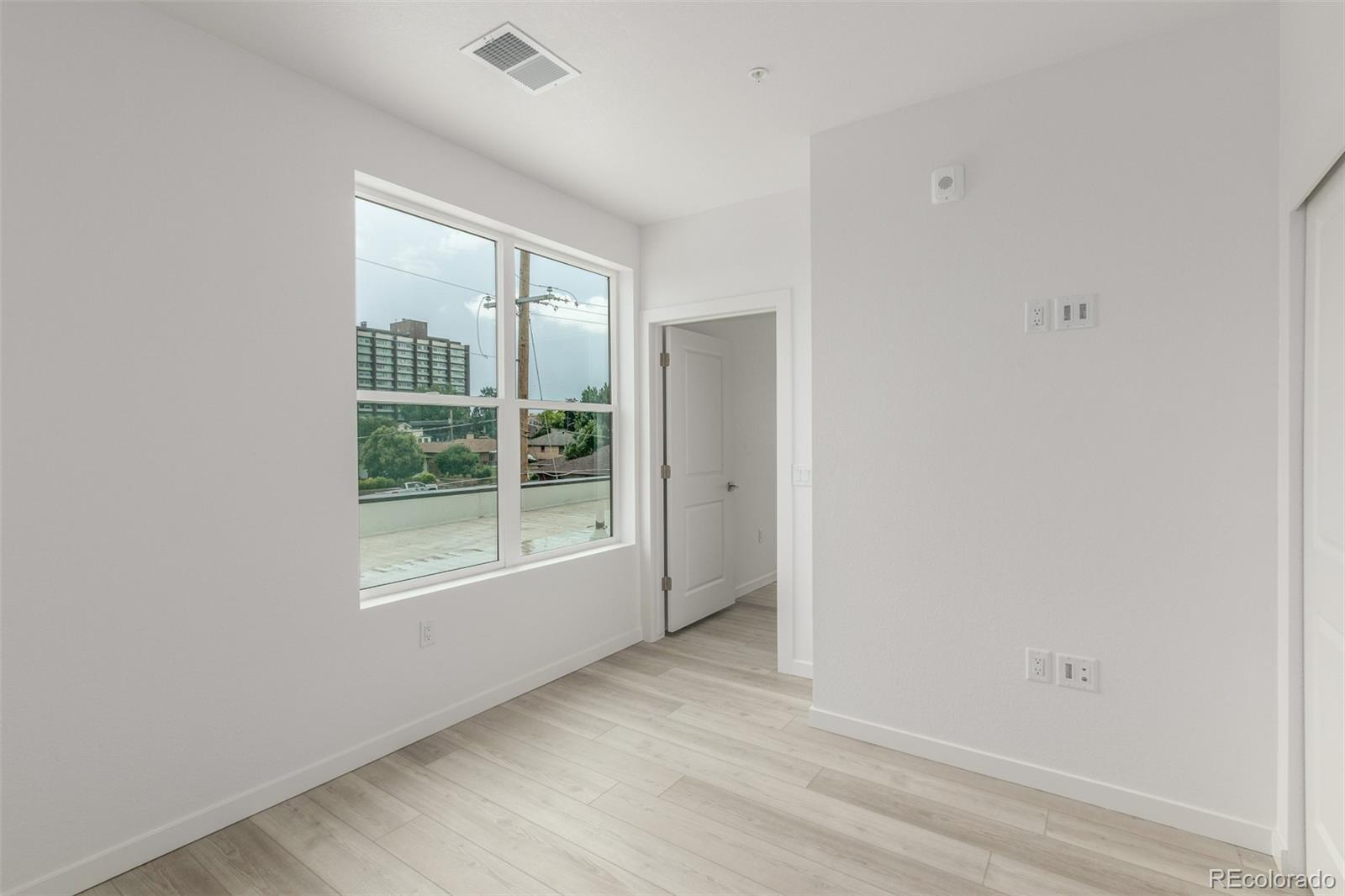 MLS Image #6 for 1634 n sheridan boulevard 307,denver, Colorado