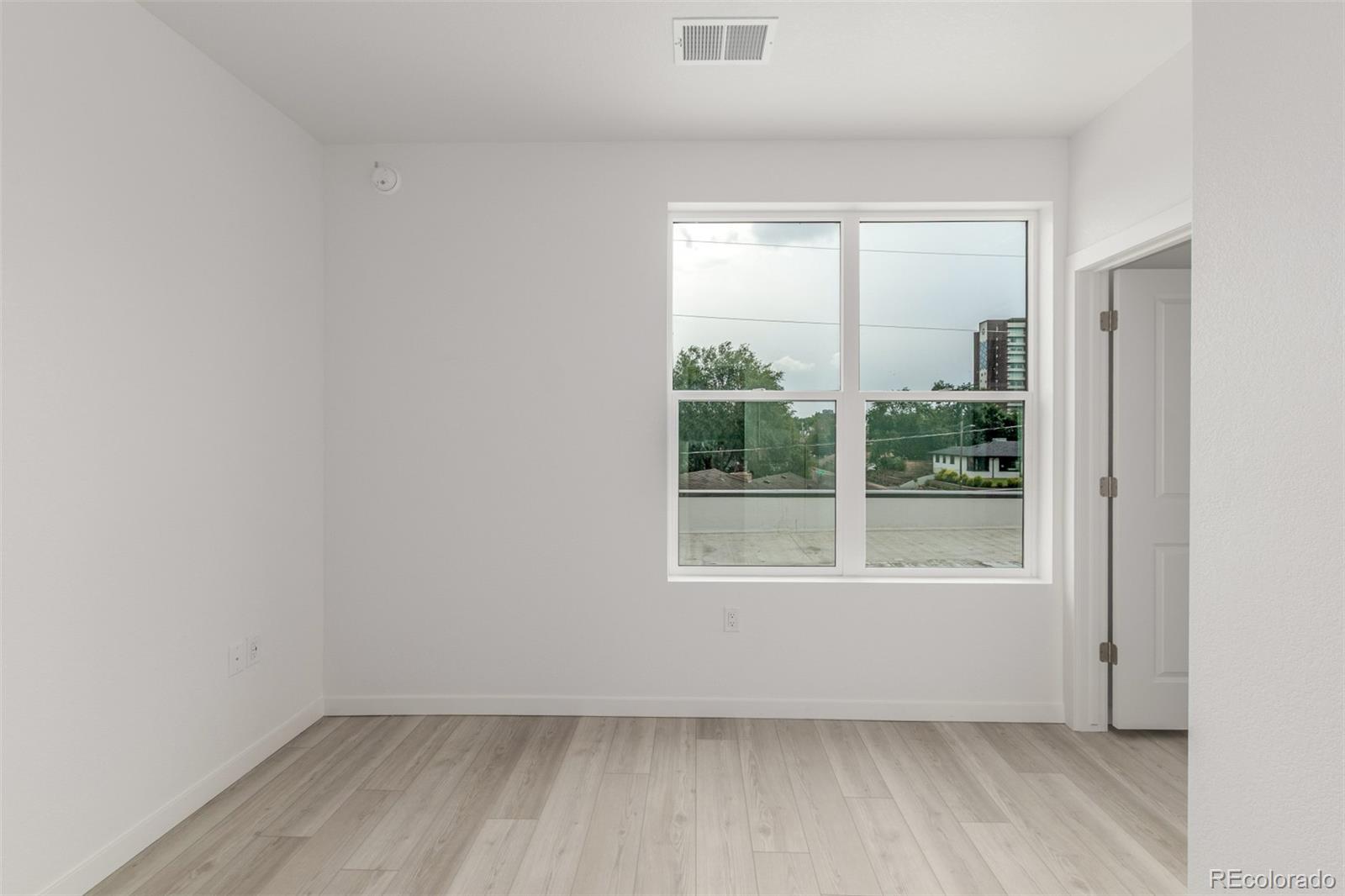 MLS Image #7 for 1634 n sheridan boulevard 307,denver, Colorado