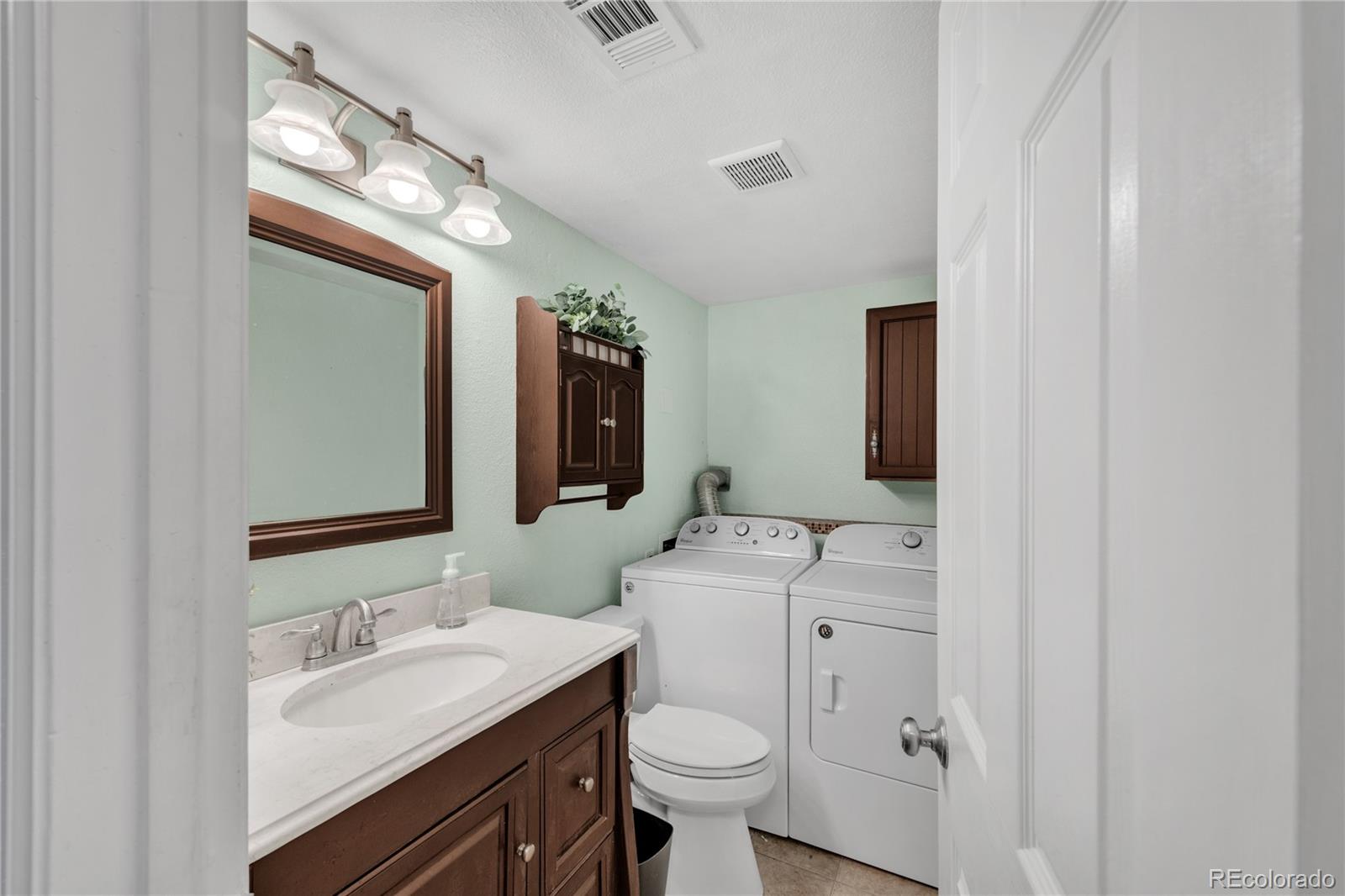 MLS Image #14 for 1233 s flower circle,lakewood, Colorado