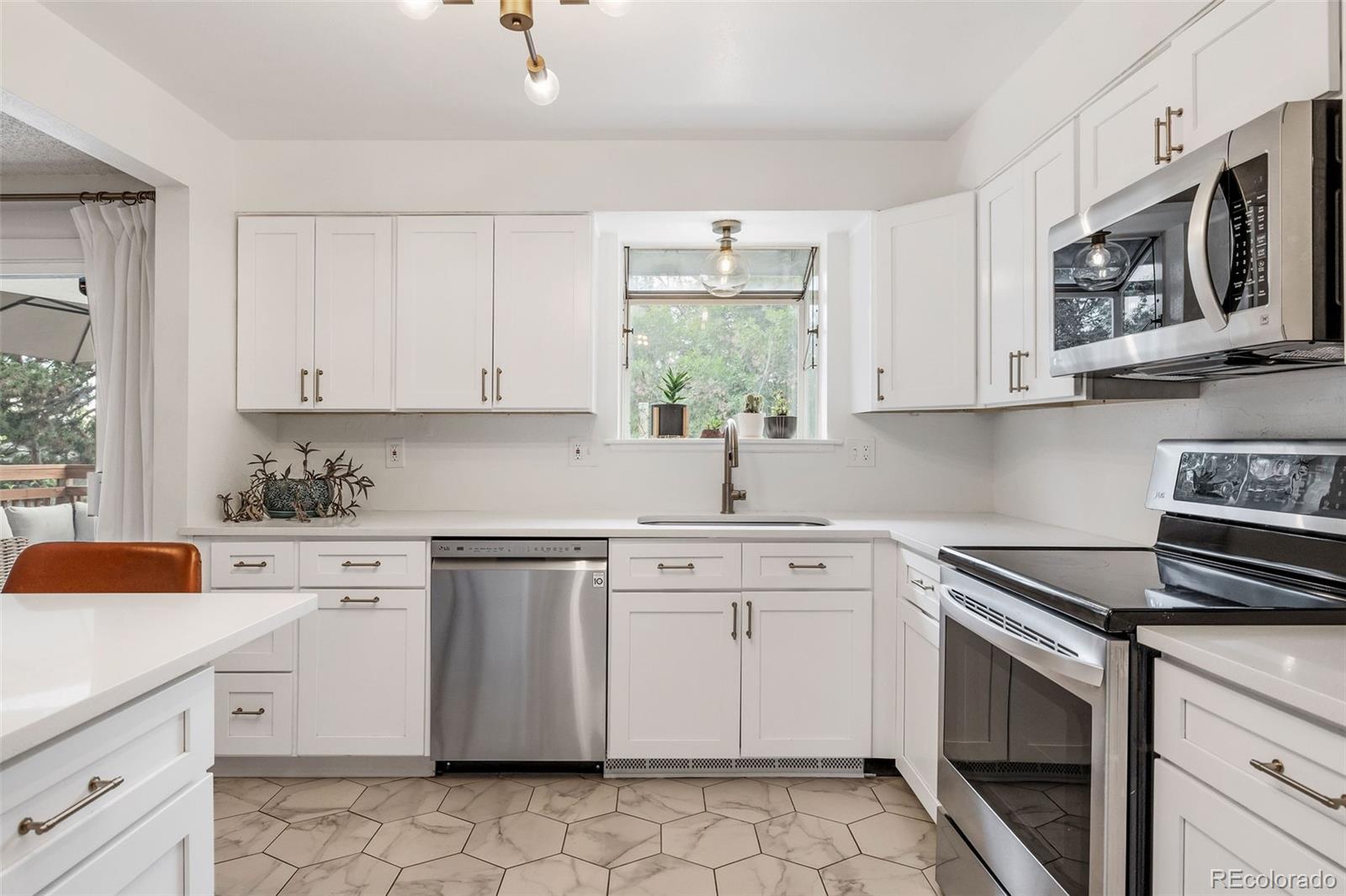 MLS Image #13 for 8369 w 77th way,arvada, Colorado