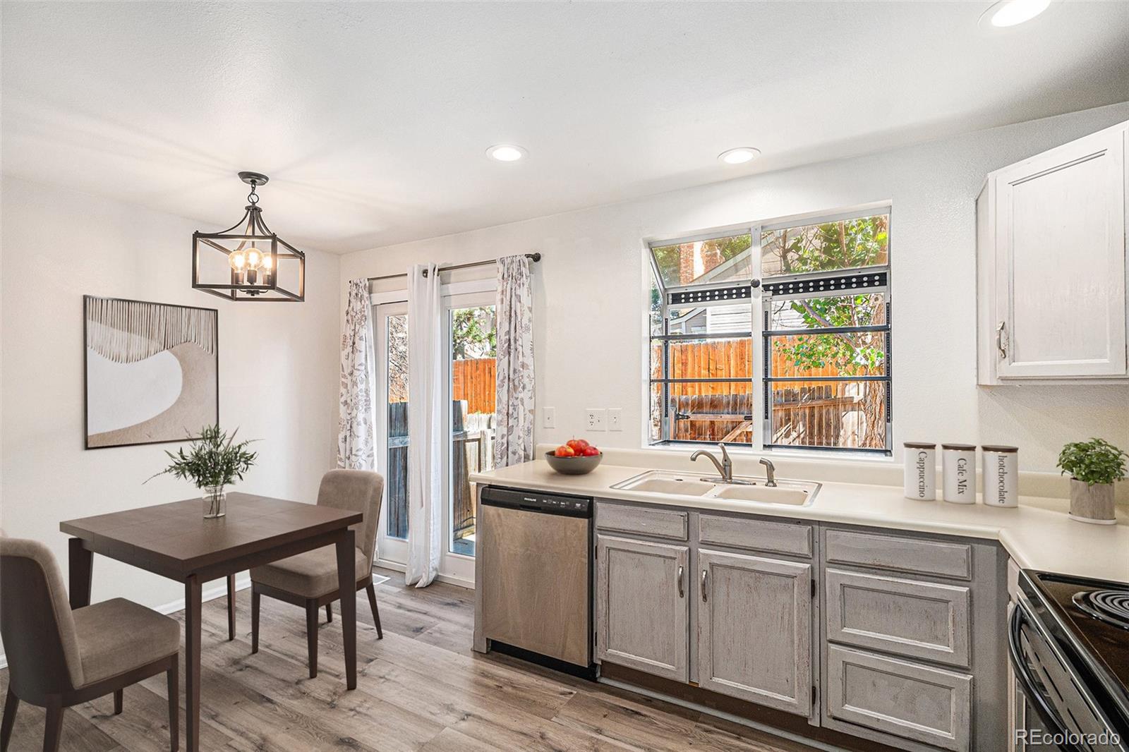 MLS Image #3 for 4501 s crystal way,aurora, Colorado