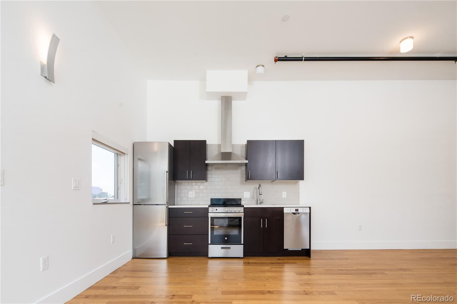 MLS Image #8 for 135 n adams street,denver, Colorado