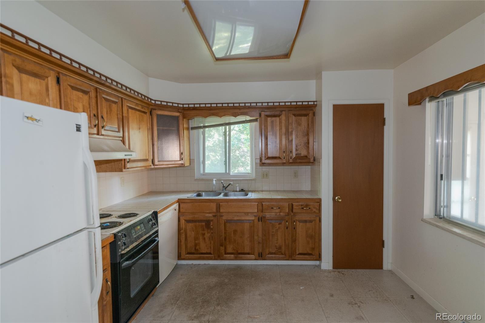 MLS Image #8 for 2976 s magnolia way,denver, Colorado