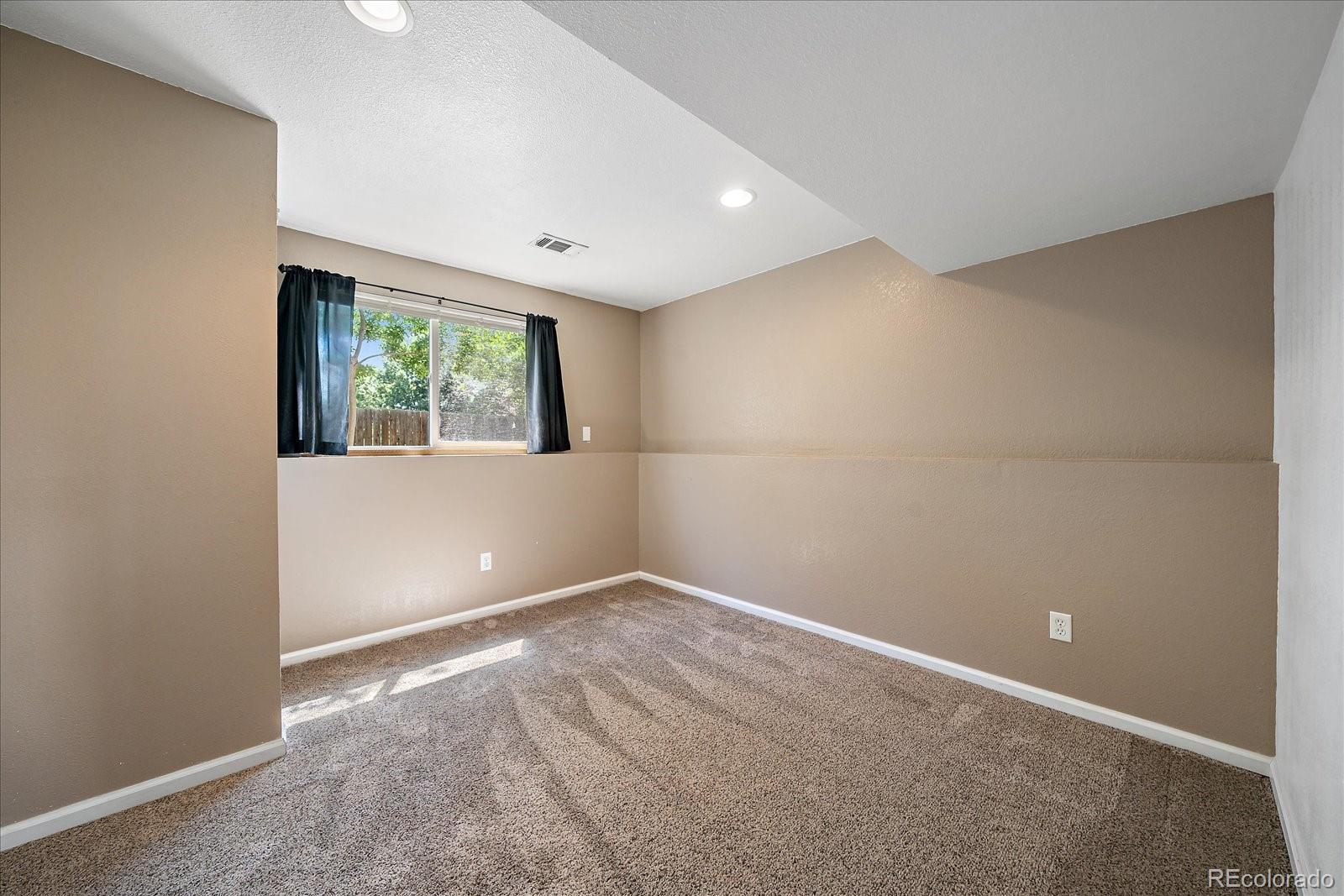 MLS Image #18 for 10714  birch court,thornton, Colorado