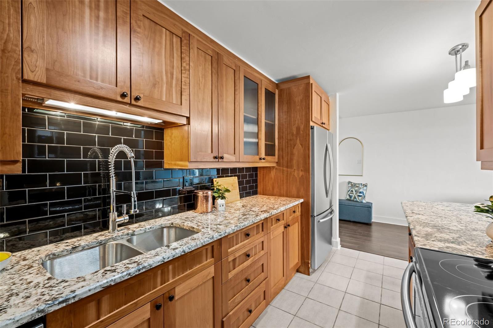 MLS Image #11 for 1313 n williams street,denver, Colorado