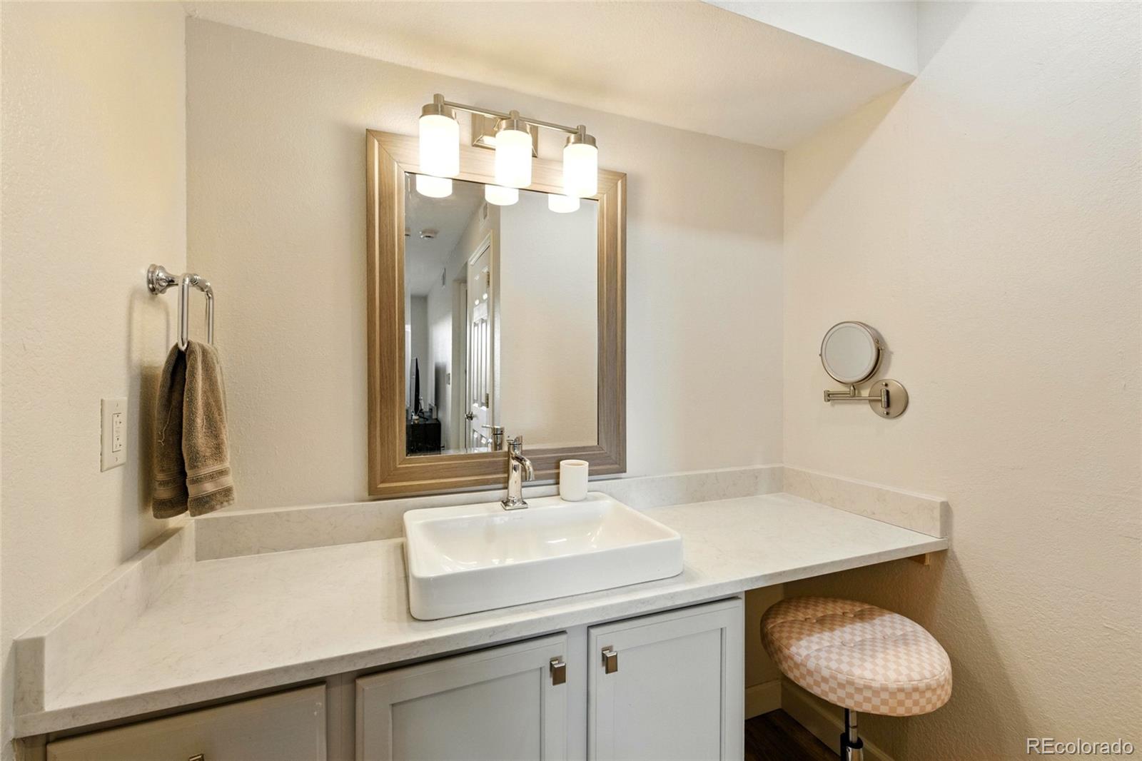 MLS Image #12 for 9170 e arbor  f,englewood, Colorado