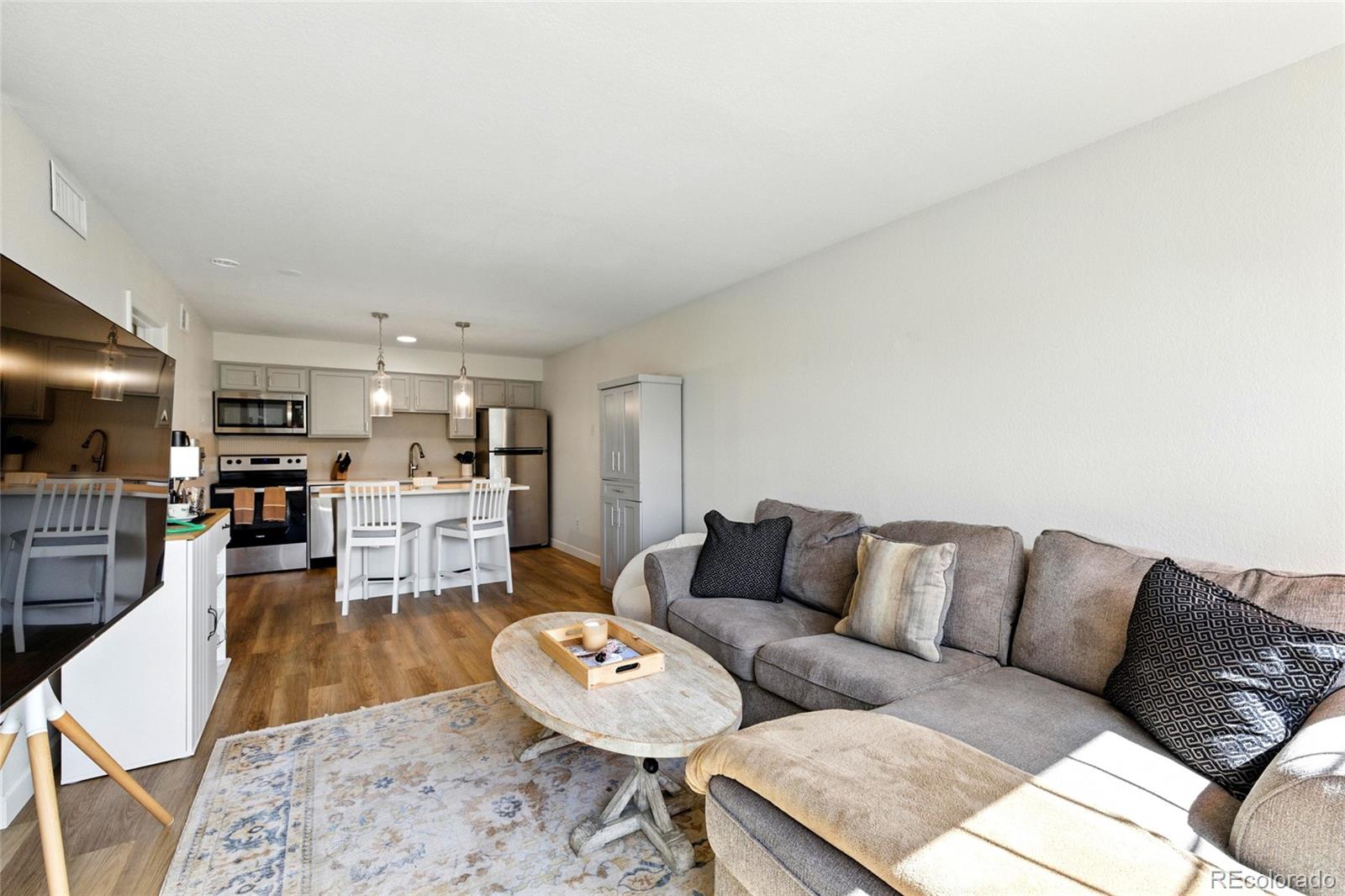 MLS Image #4 for 9170 e arbor  f,englewood, Colorado