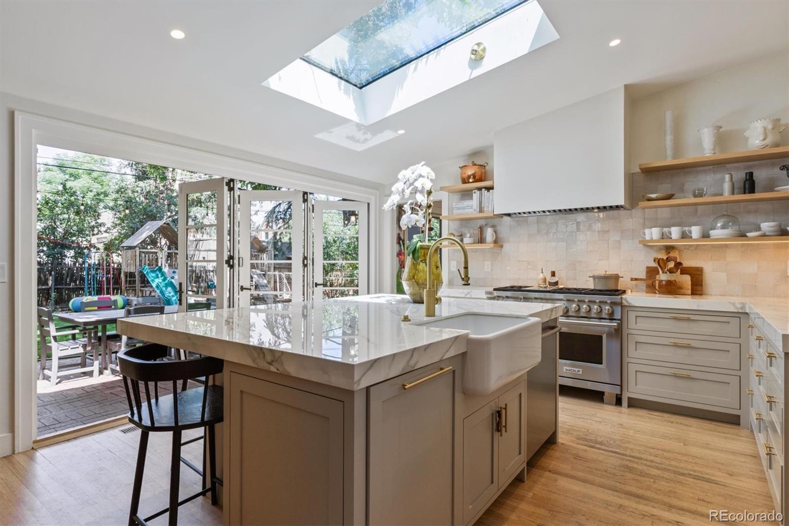 MLS Image #13 for 435  ivanhoe street,denver, Colorado