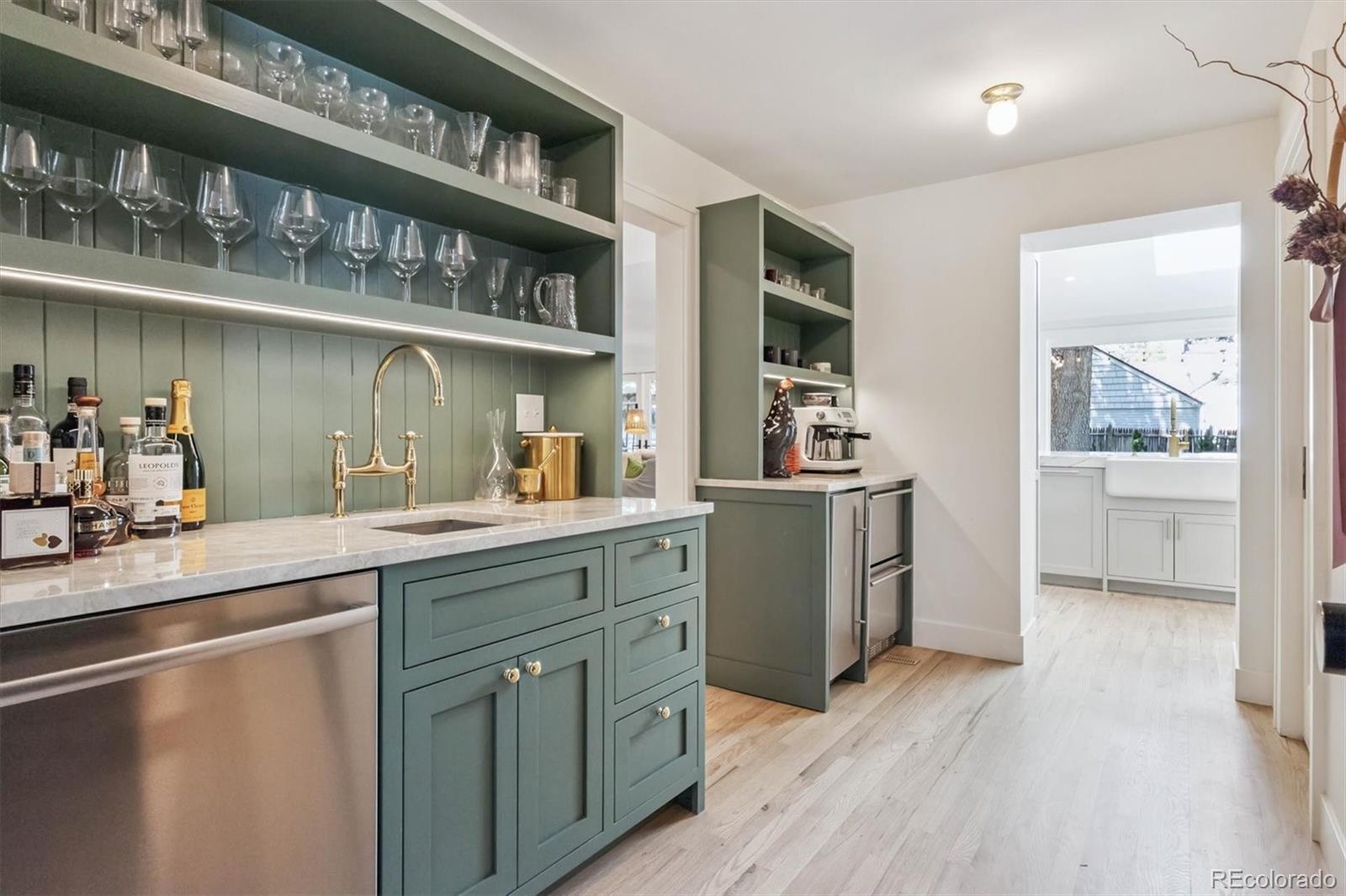 MLS Image #17 for 435  ivanhoe street,denver, Colorado