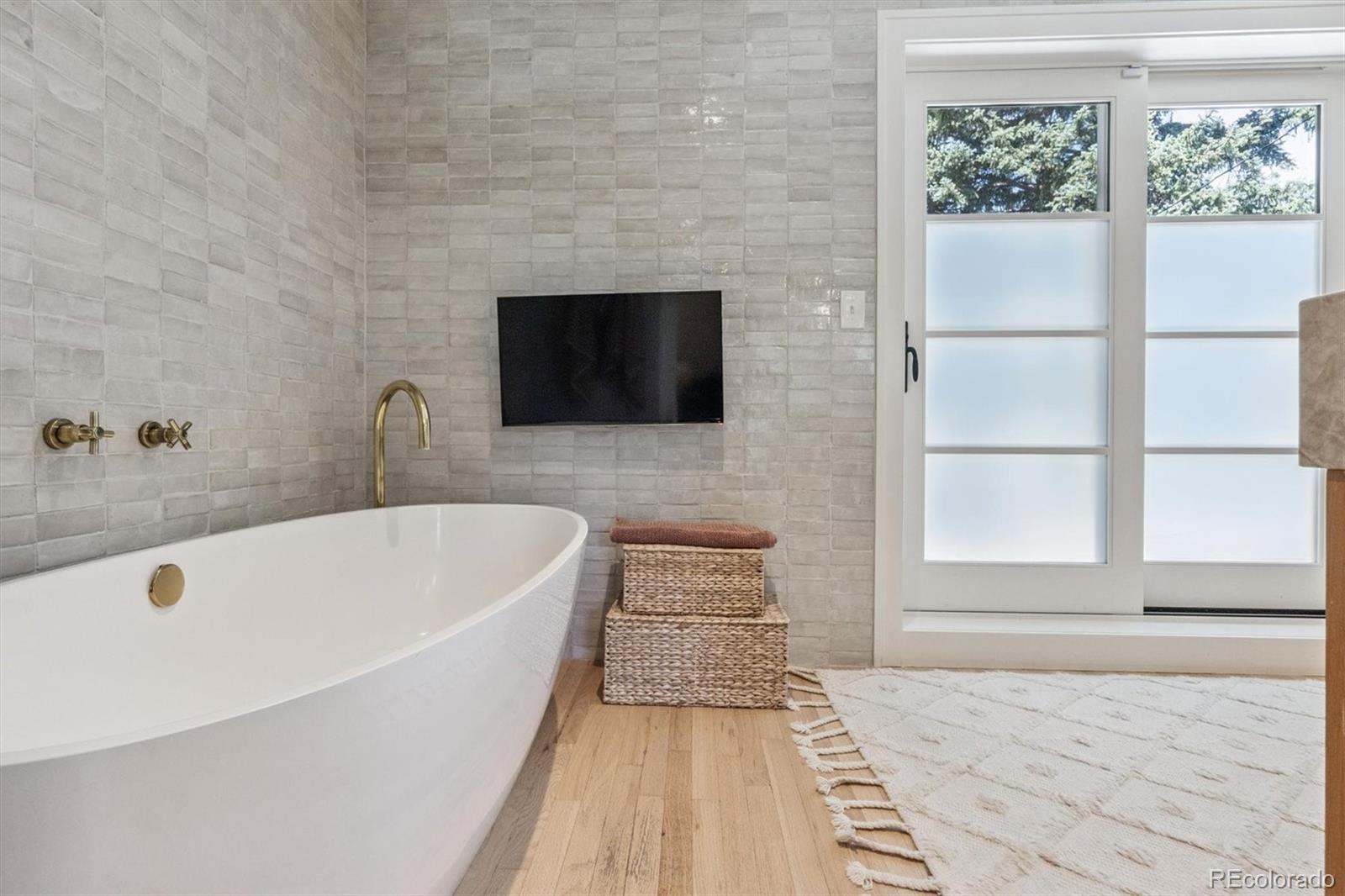 MLS Image #29 for 435  ivanhoe street,denver, Colorado