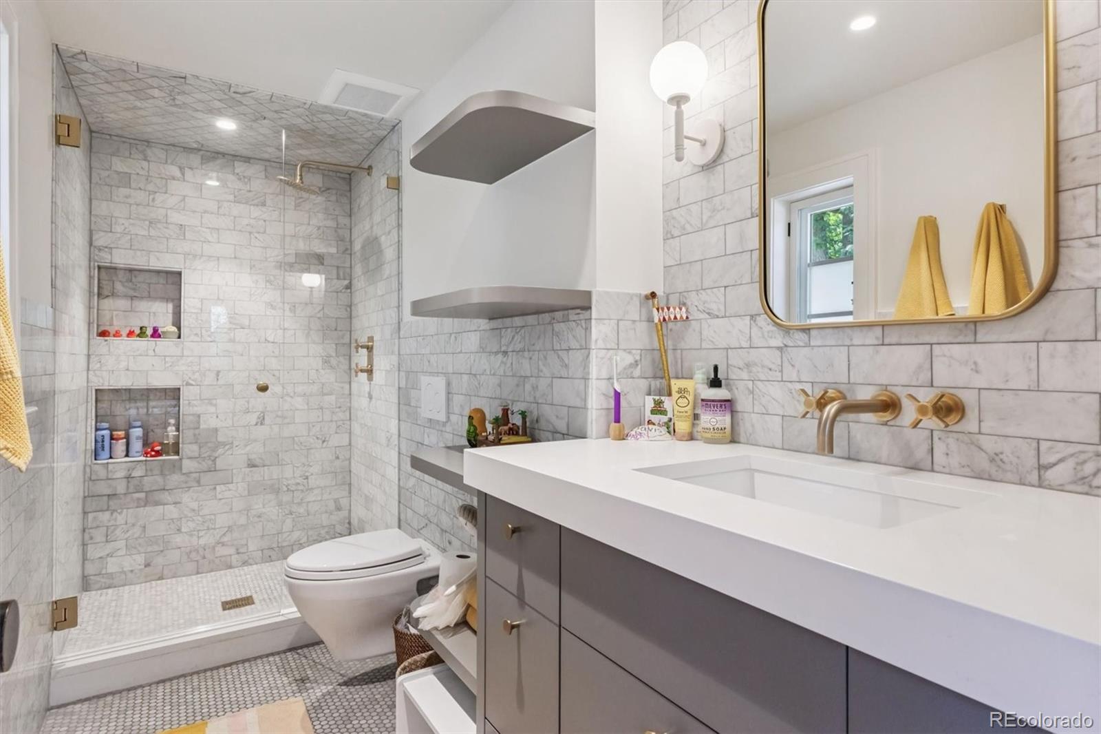MLS Image #32 for 435  ivanhoe street,denver, Colorado