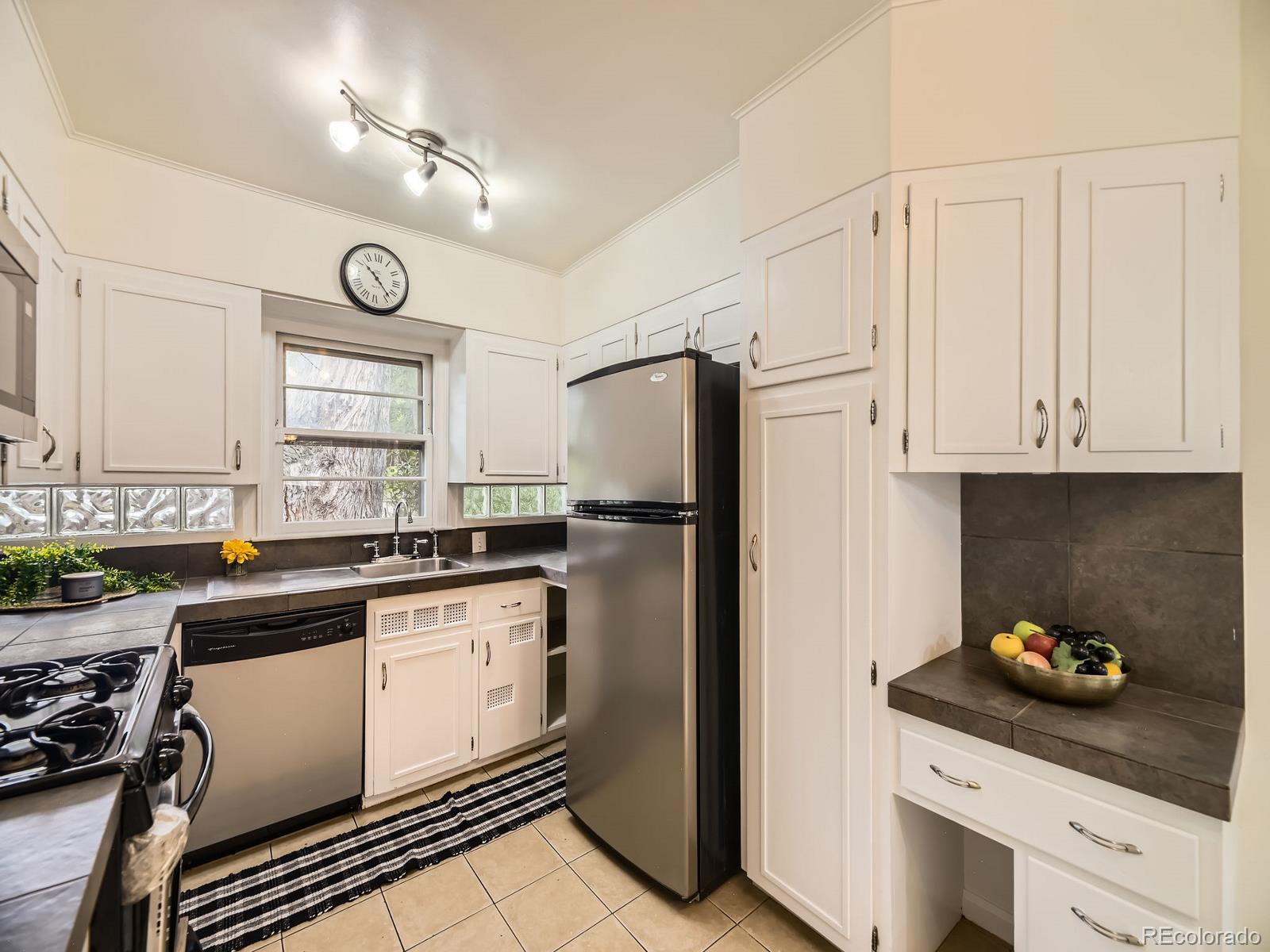 MLS Image #10 for 2554 s lafayette street,denver, Colorado