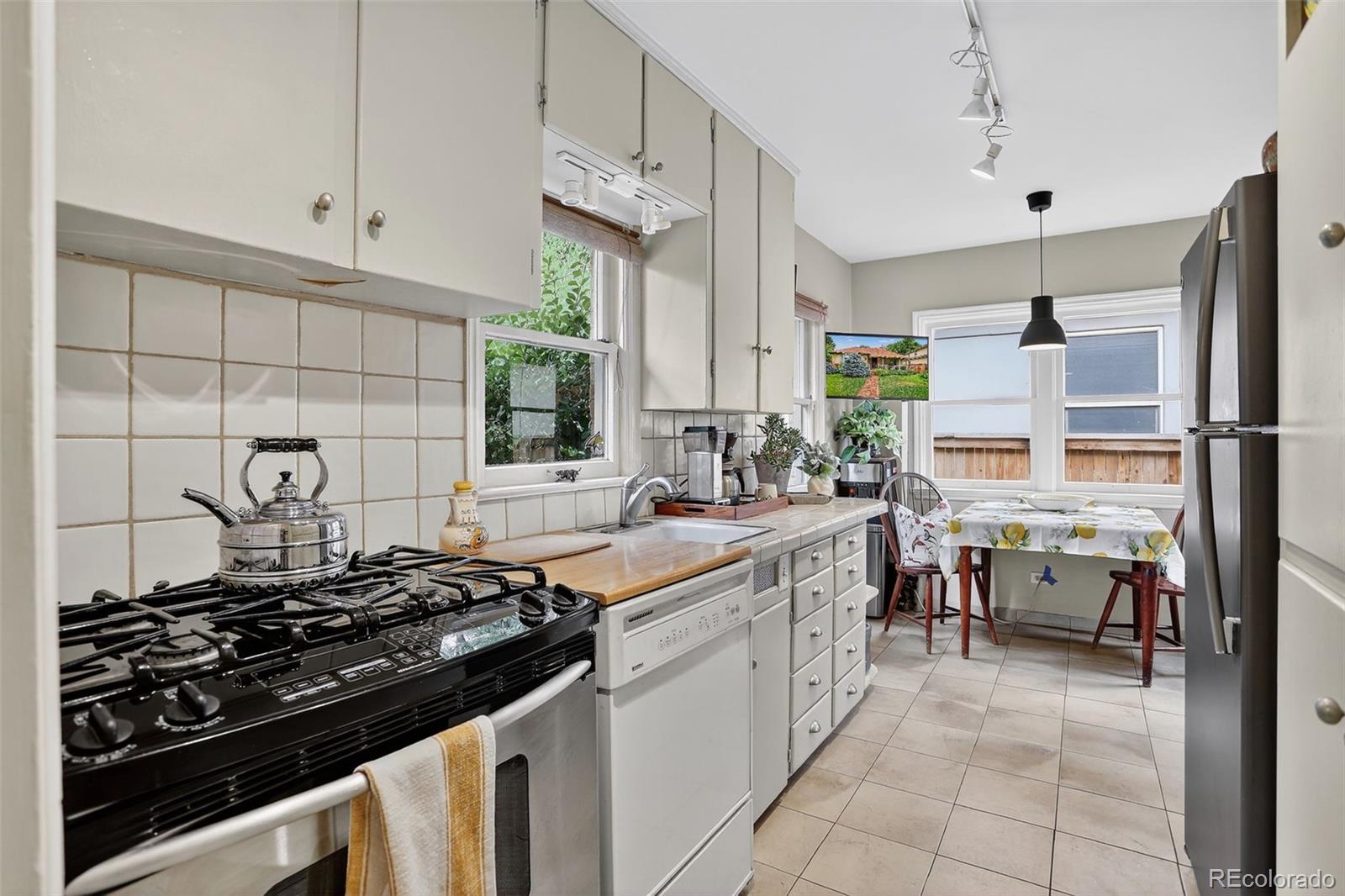 MLS Image #20 for 2310 s adams street,denver, Colorado