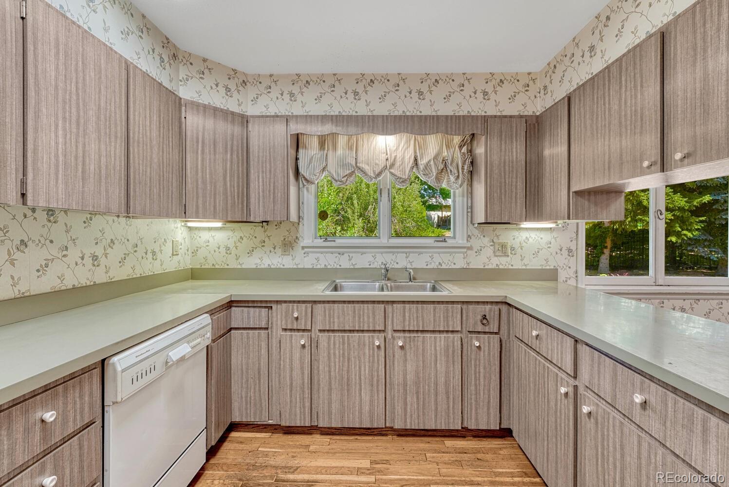 MLS Image #8 for 2042  devon street,colorado springs, Colorado