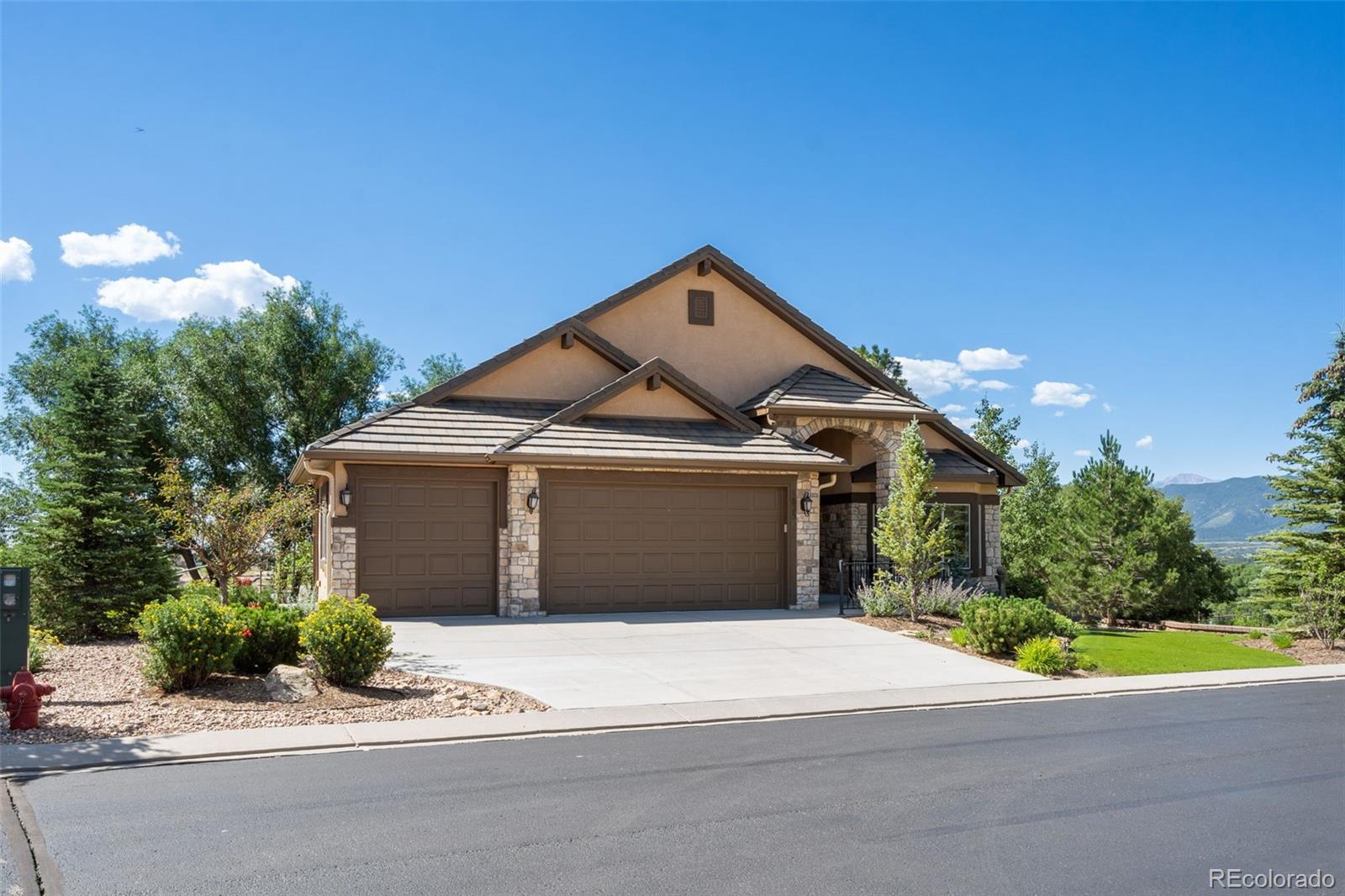 MLS Image #2 for 1635  moveen heights,monument, Colorado